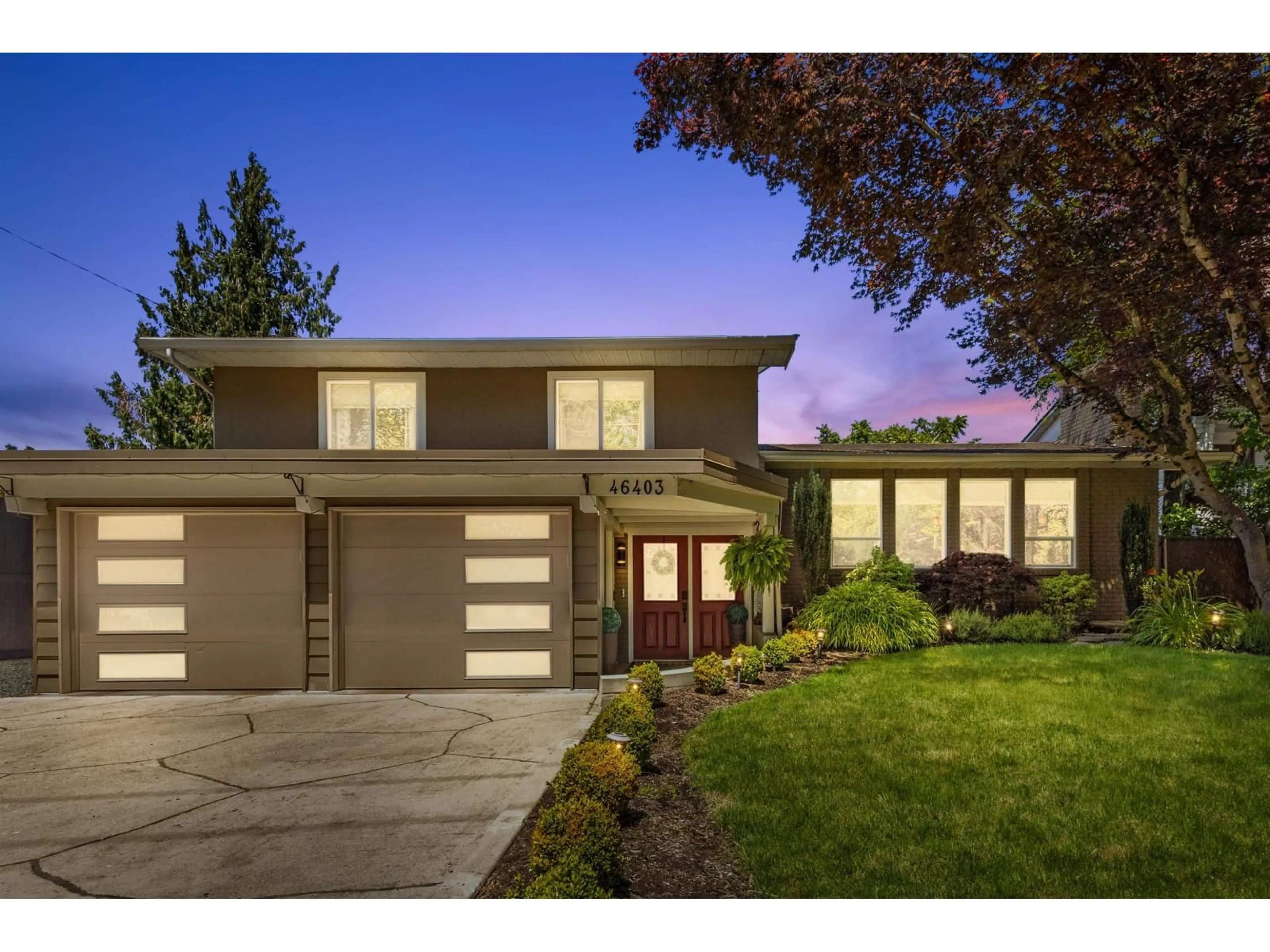 Home with vinyl exterior material, street for 46403 HOPE RIVER ROAD, Chilliwack British Columbia V2P3P4