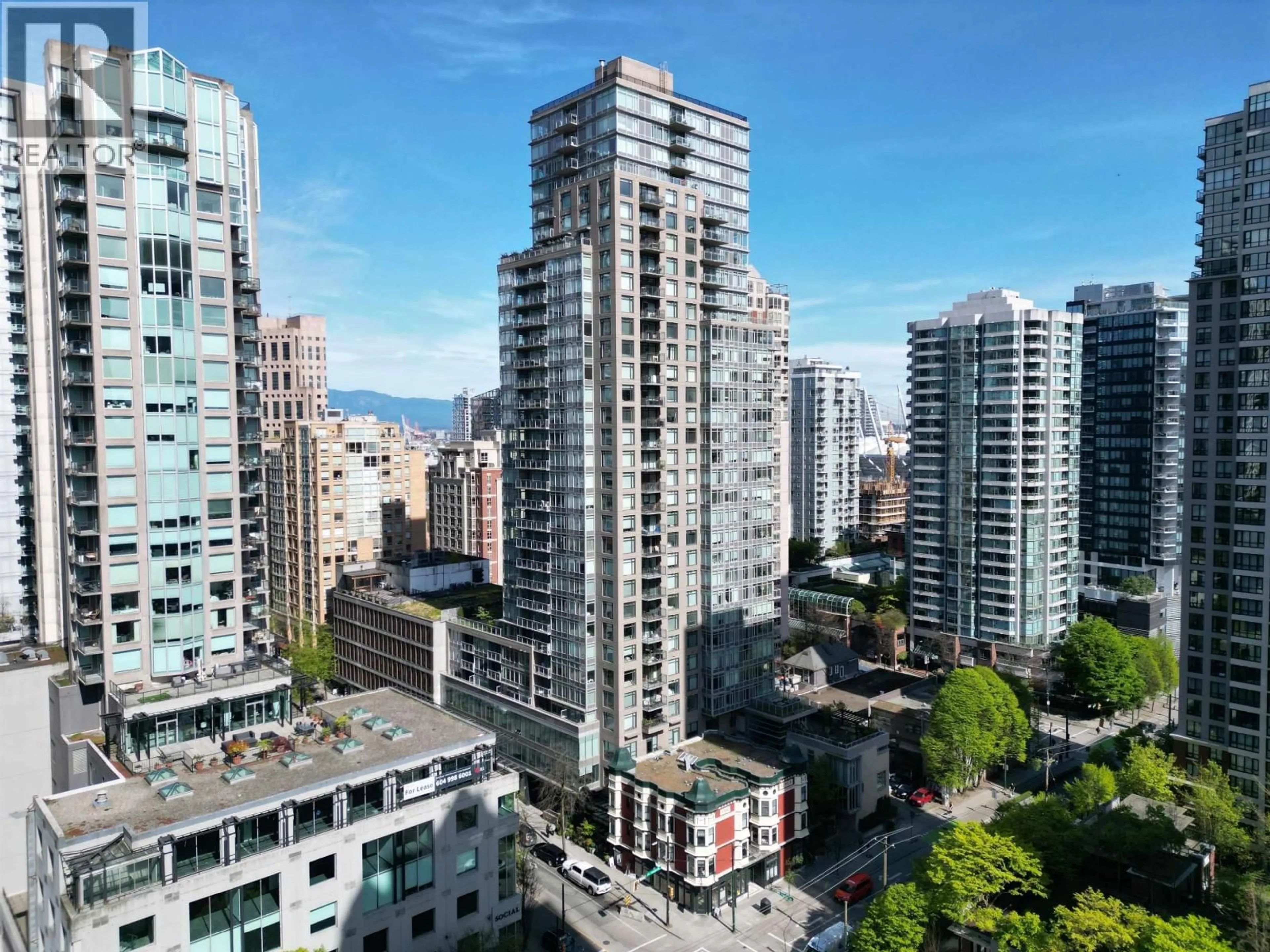 A pic from outside/outdoor area/front of a property/back of a property/a pic from drone, city buildings view from balcony for 708 - 888 HOMER STREET, Vancouver British Columbia V6B0H7