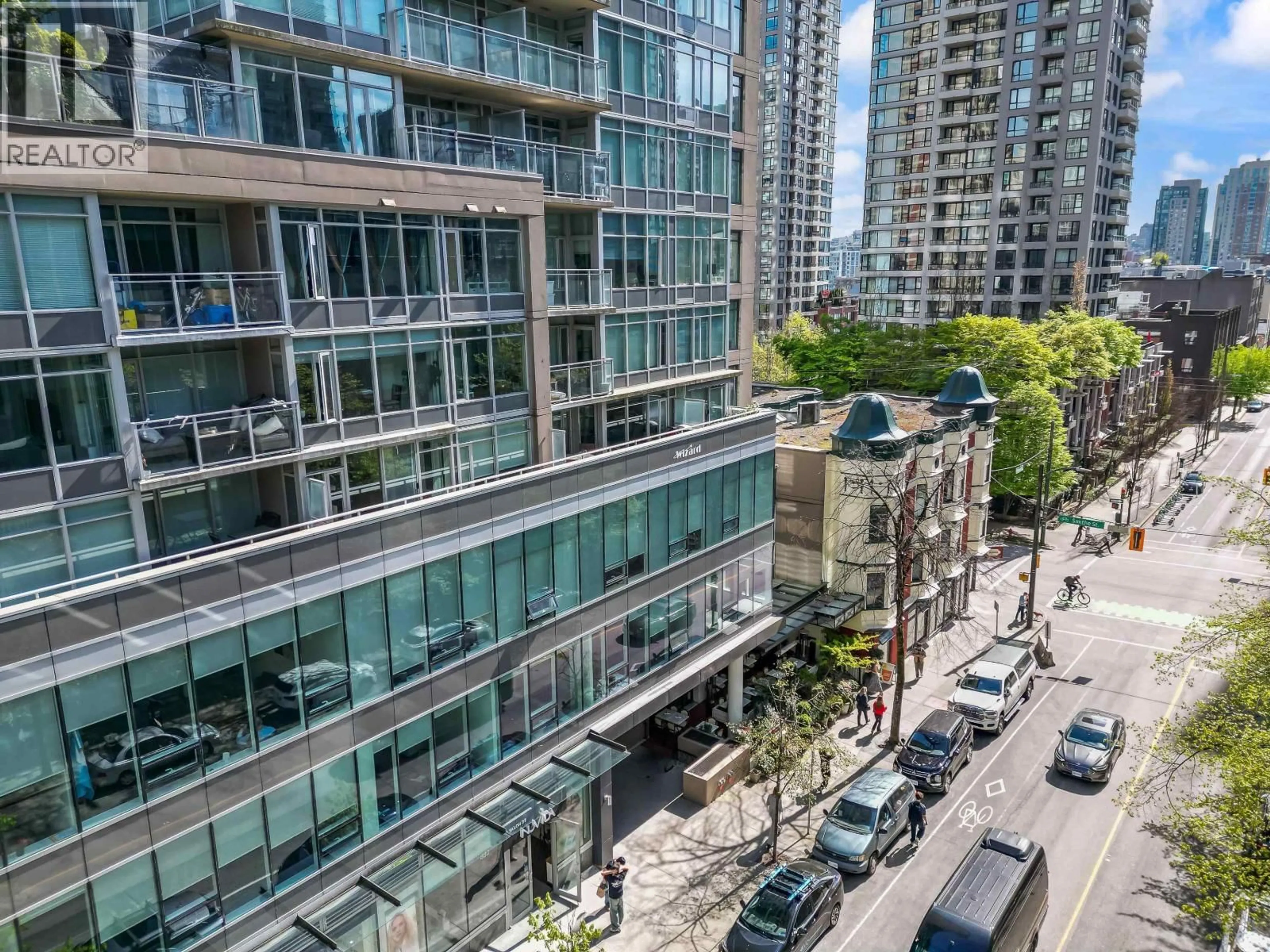 A pic from outside/outdoor area/front of a property/back of a property/a pic from drone, city buildings view from balcony for 708 - 888 HOMER STREET, Vancouver British Columbia V6B0H7