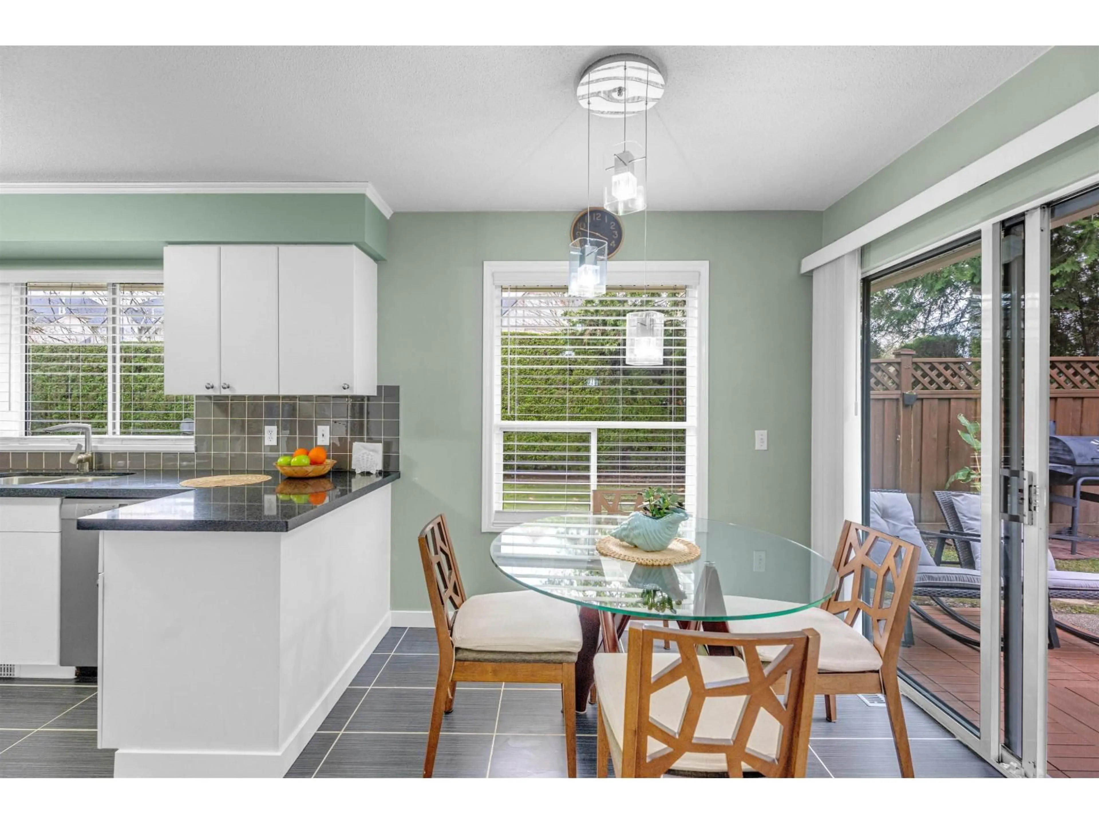 Open concept kitchen, ceramic/tile floor for 28 - 10130 155 STREET, Surrey British Columbia V3R0R6