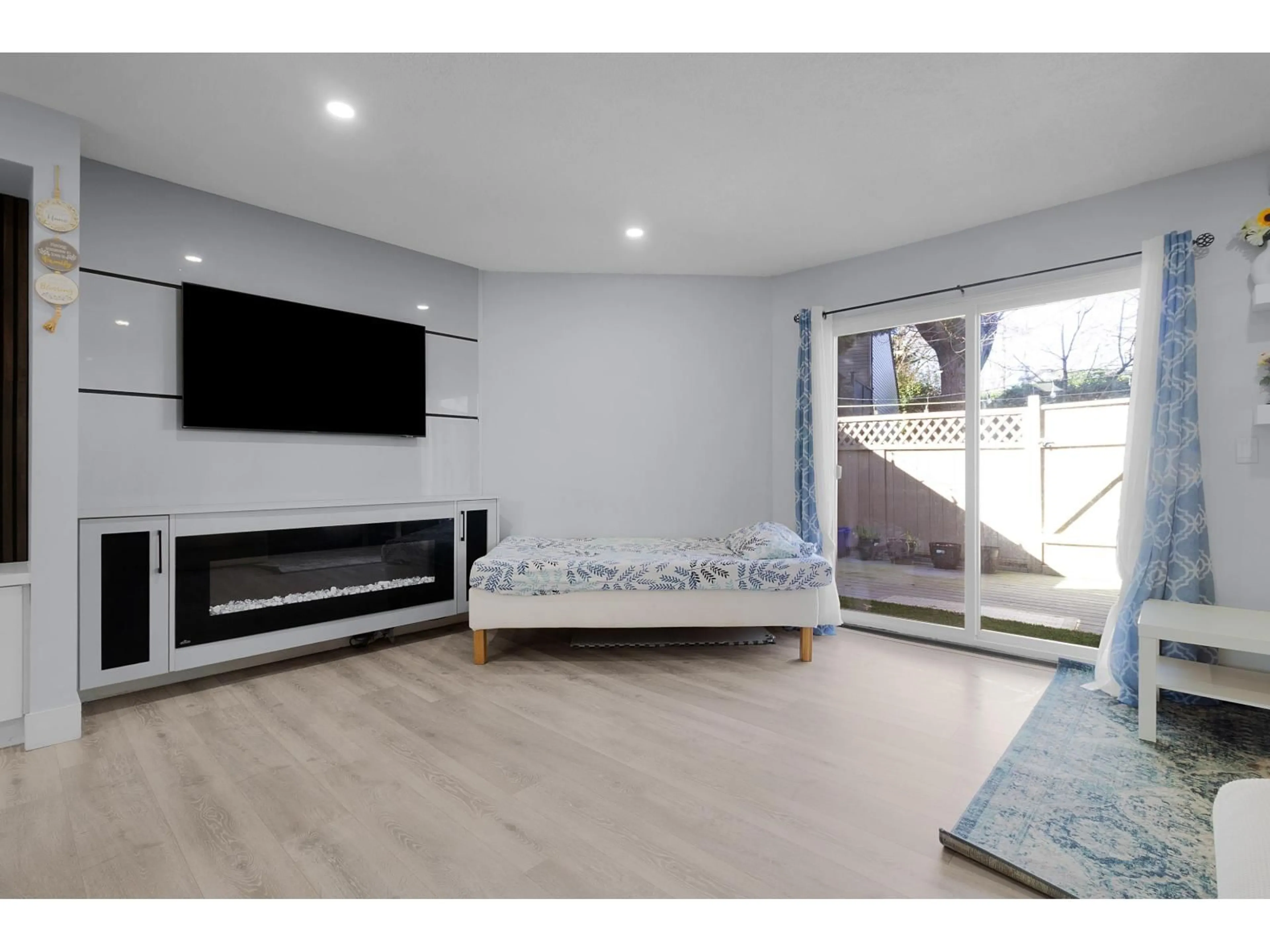 Unknown for 77 - 6657 138 STREET, Surrey British Columbia V3W5G7