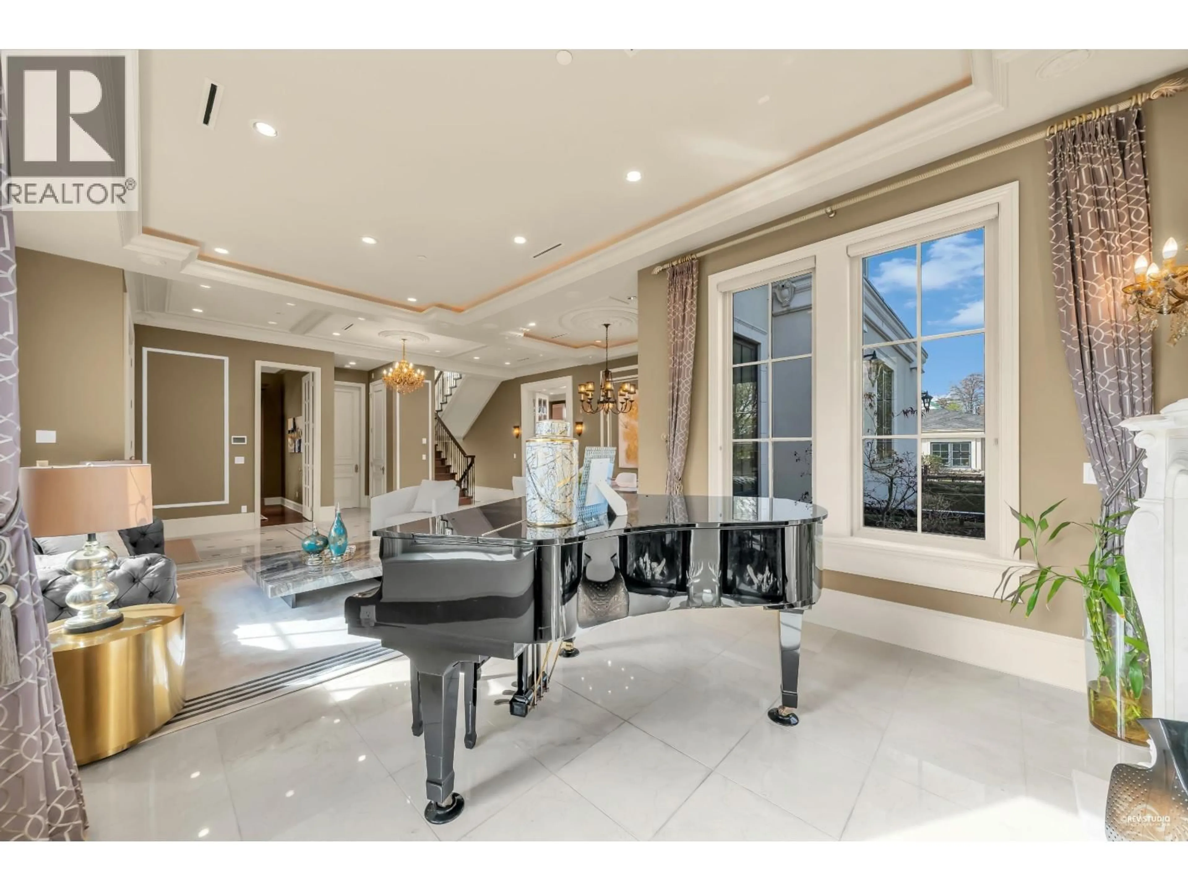 Indoor foyer for 6963 FREMLIN STREET, Vancouver British Columbia V6P3W3
