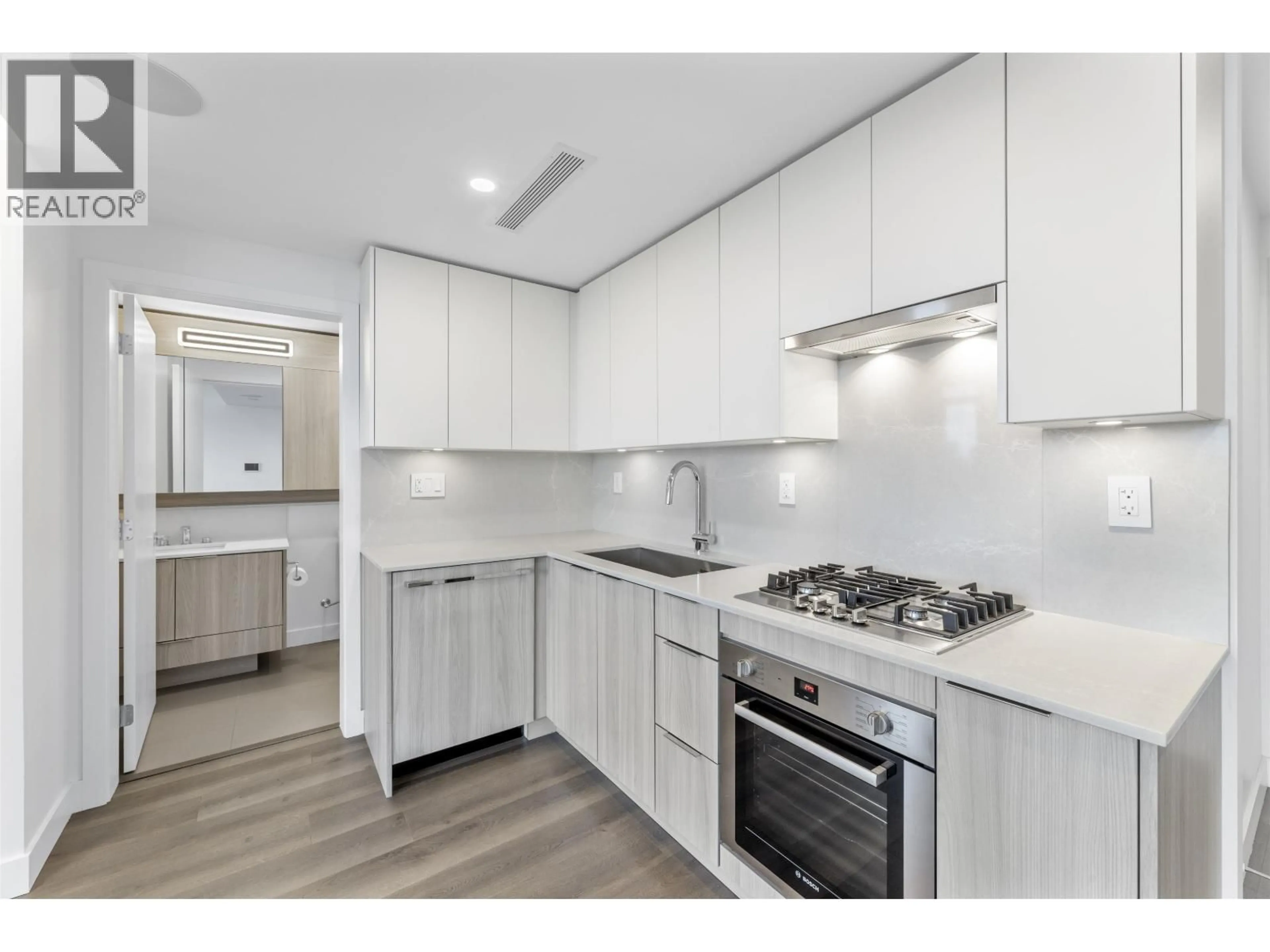 Standard kitchen, unknown for 1404 - 901 LOUGHEED HIGHWAY, Coquitlam British Columbia V3K3T3