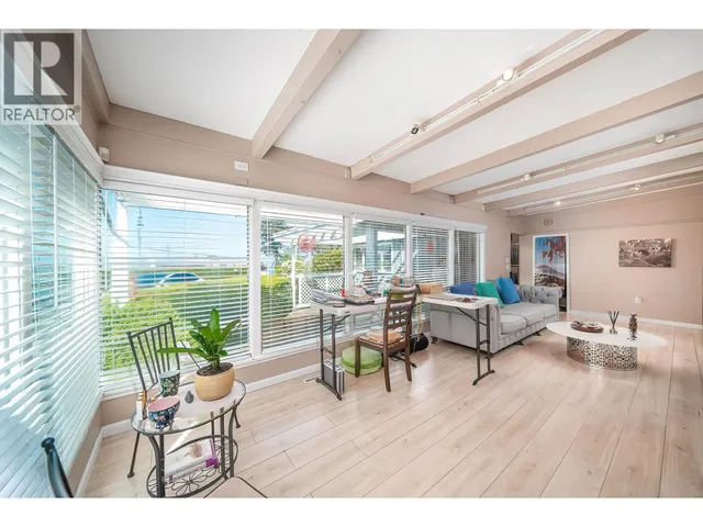 122 GRAHAM DRIVE, Delta 5