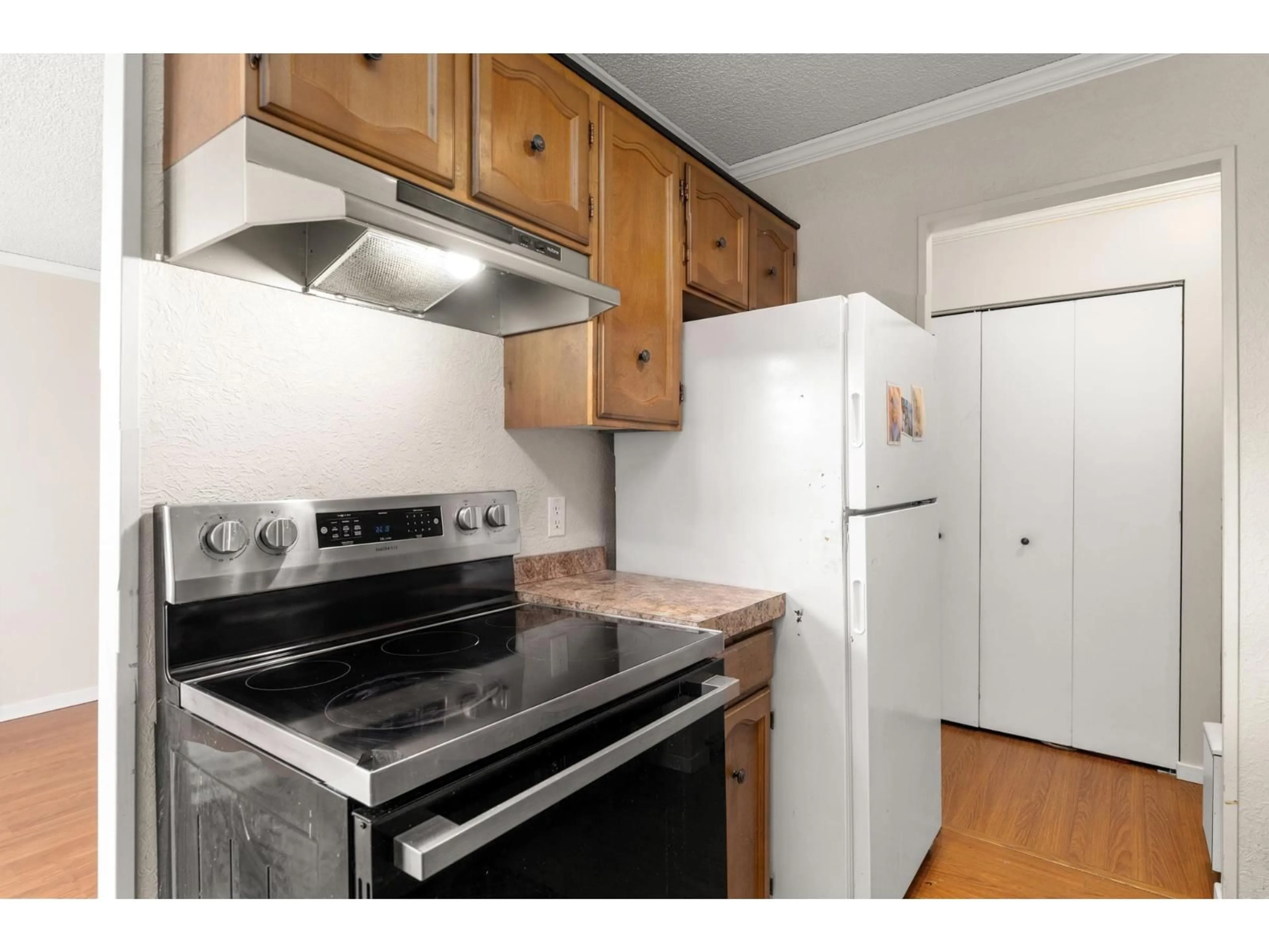 Standard kitchen, unknown for 342 - 1909 SALTON ROAD, Abbotsford British Columbia V2S5B8