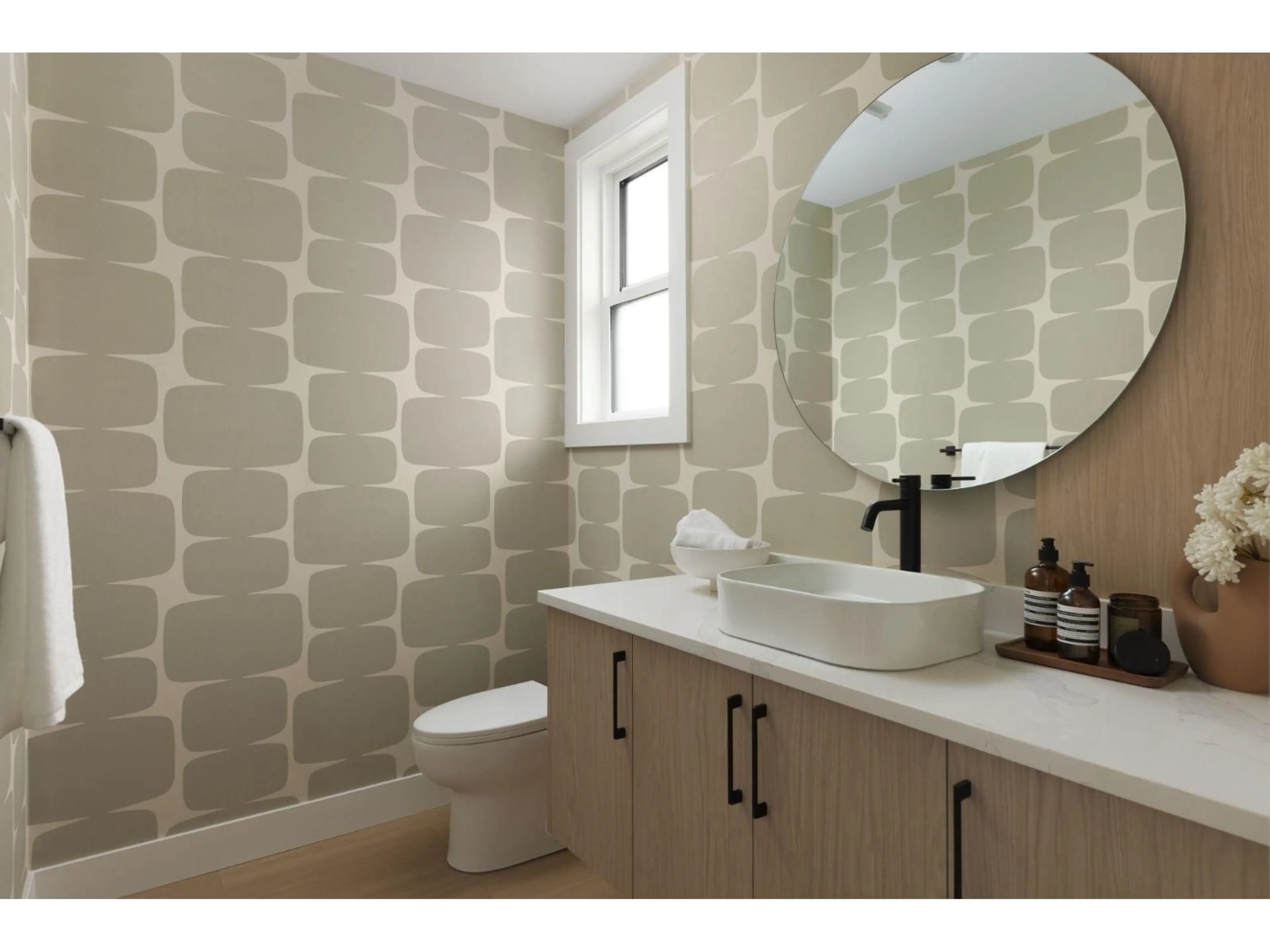 Standard bathroom, ceramic/tile floor for 16 - 1641 KINGS CRESCENT, Abbotsford British Columbia V2S7M7
