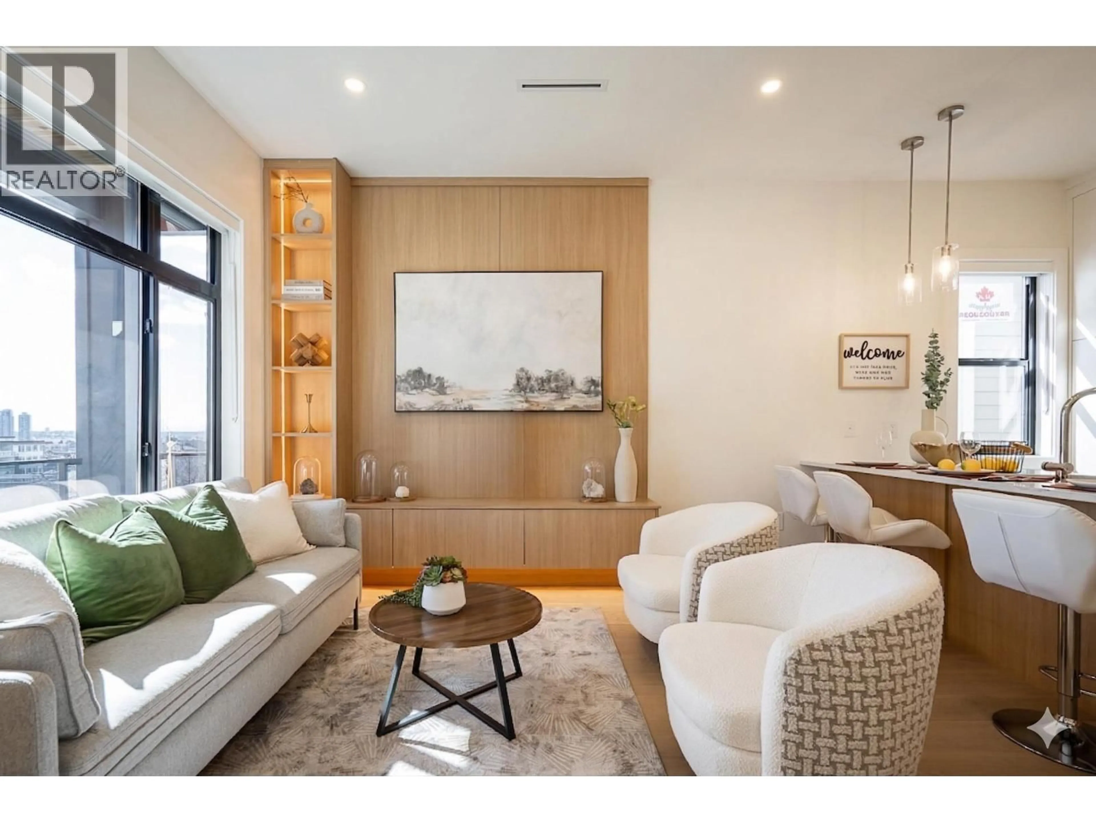 Living room with furniture, wood/laminate floor for 1 - 4875 ALBERT STREET, Burnaby British Columbia V5C2H4