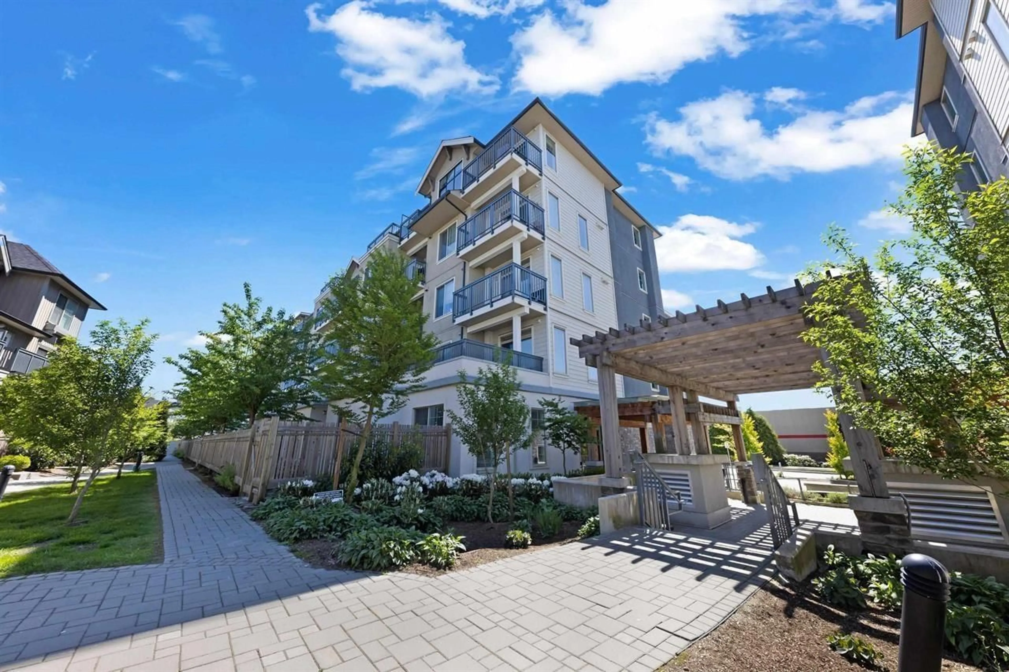 Patio, water/lake/river/ocean view for B209 - 20487 65 AVENUE, Langley British Columbia V2Y3K6