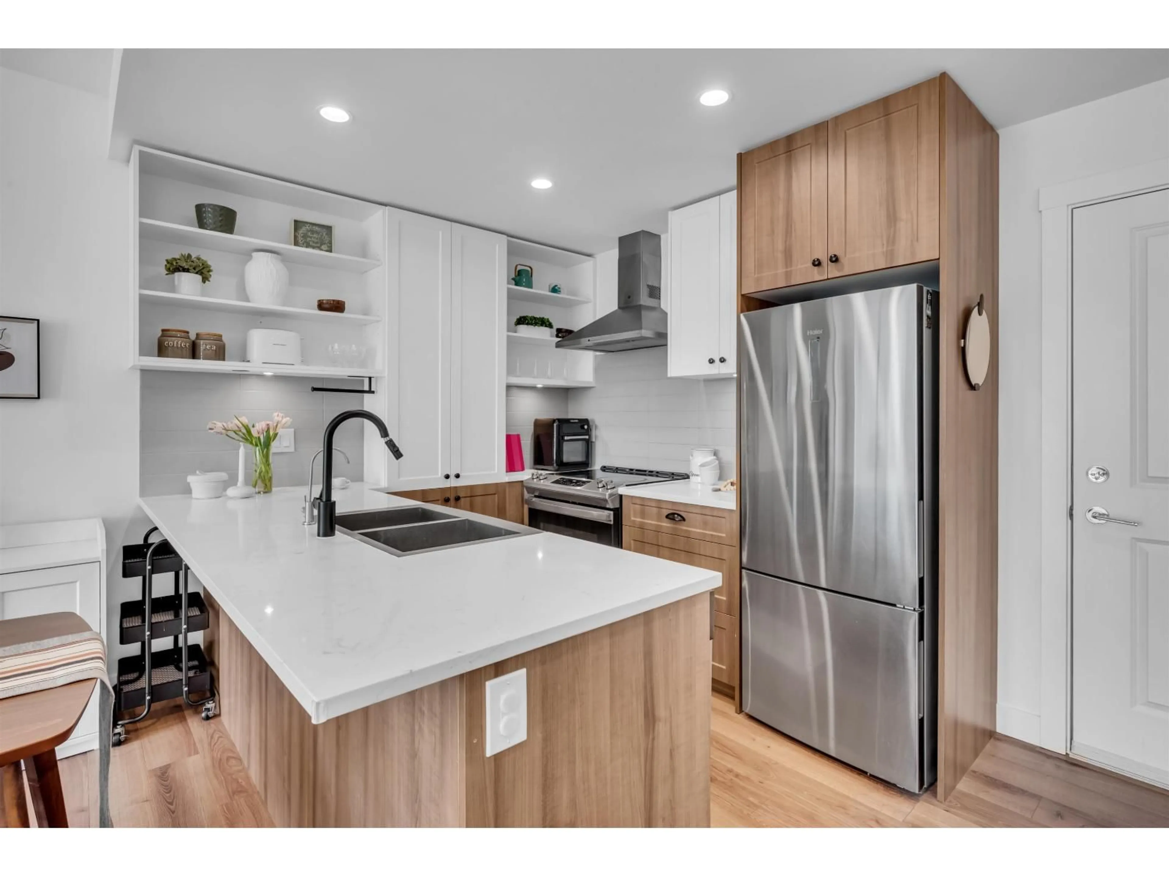 Open concept kitchen, unknown for B209 - 20487 65 AVENUE, Langley British Columbia V2Y3K6