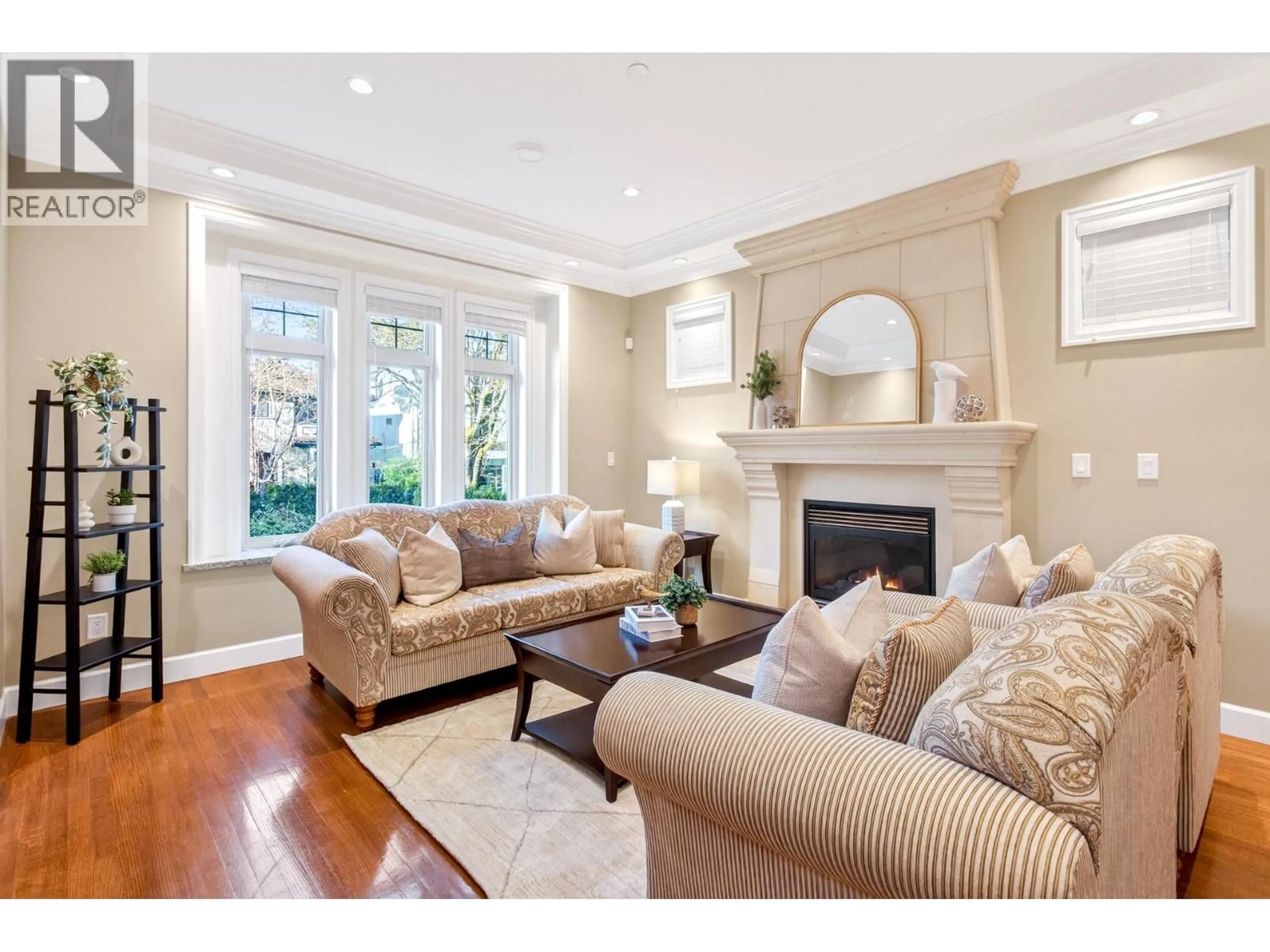 Living room with furniture, unknown for 4532 15TH AVENUE, Vancouver British Columbia V6R3B4