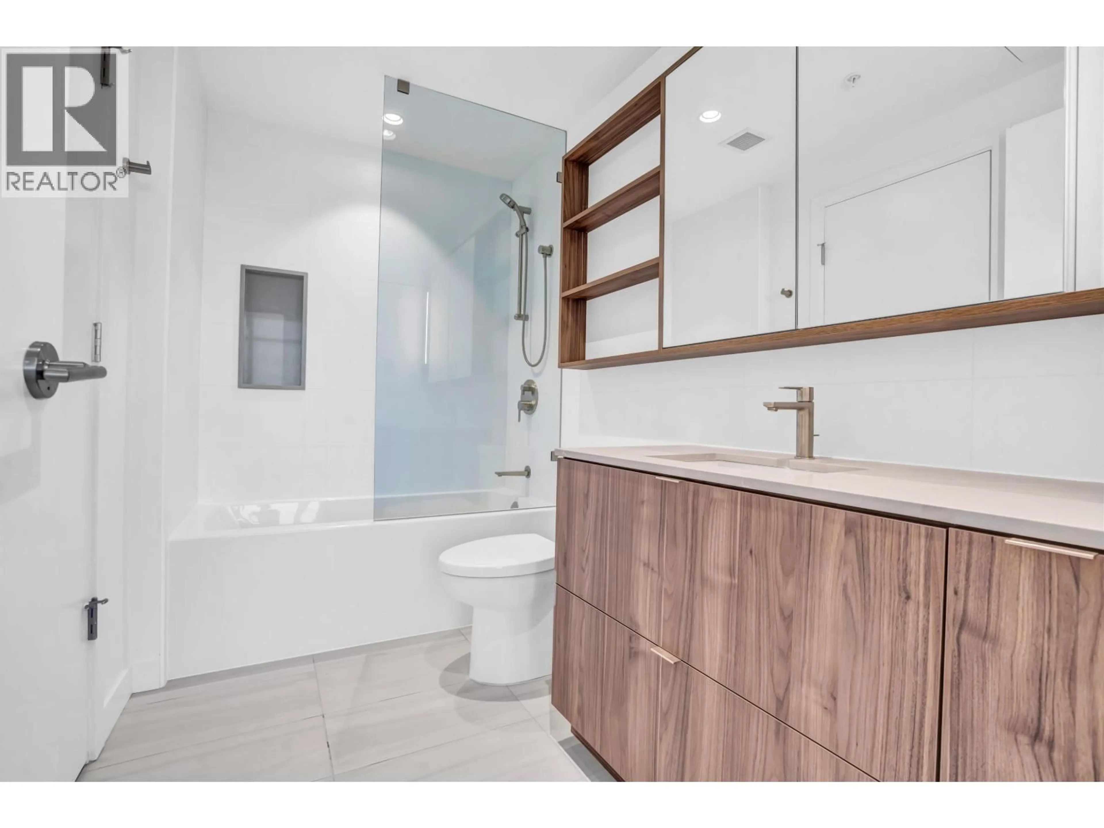Standard bathroom, ceramic/tile floor for 1605 - 505 NELSON STREET, Coquitlam British Columbia V3J0R5