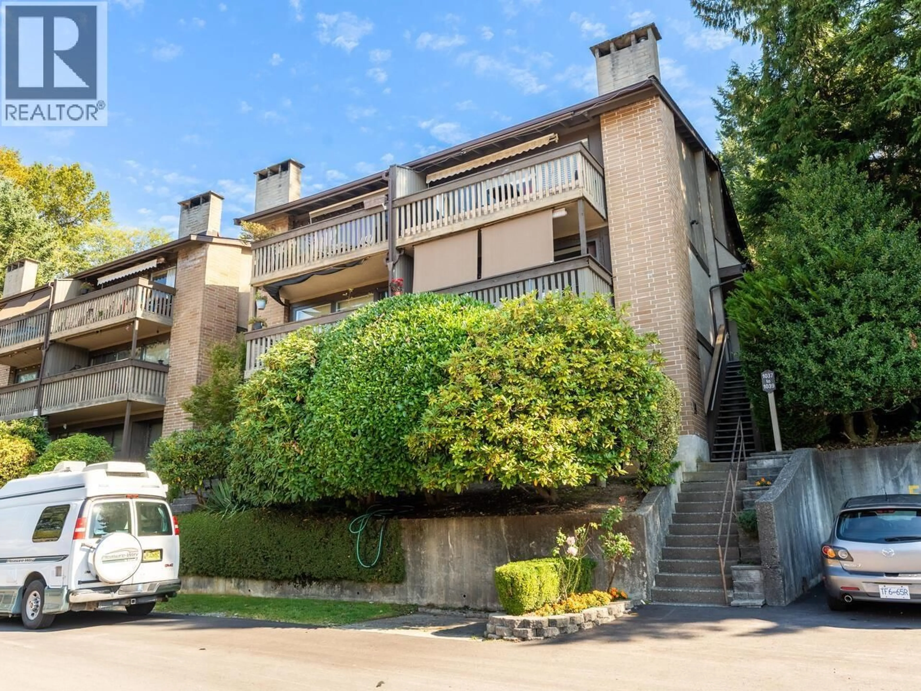 Unknown for 1039 OLD LILLOOET ROAD, North Vancouver British Columbia V7J3H6