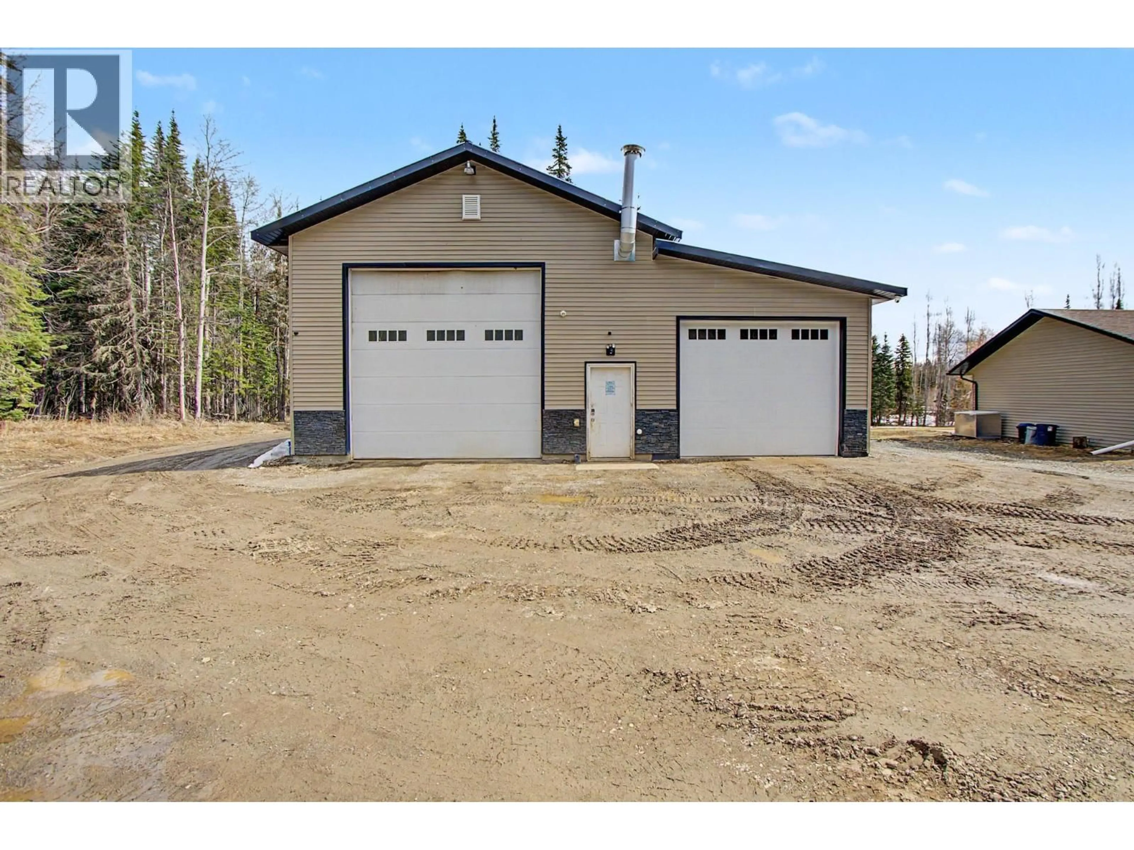 Indoor garage for 11320 PILOT MOUNTAIN ROAD, Prince George British Columbia V2K5J3