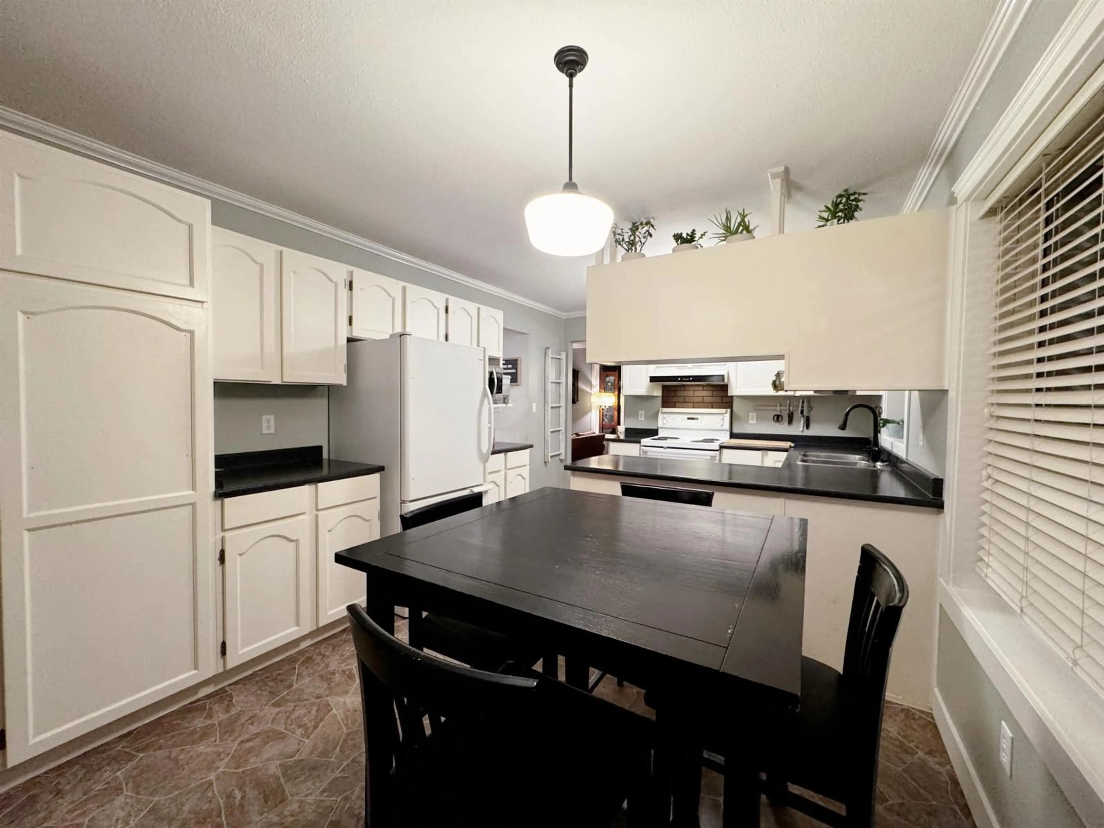 Open concept kitchen, unknown for 52394 YALE ROAD, Rosedale British Columbia V0X1X1