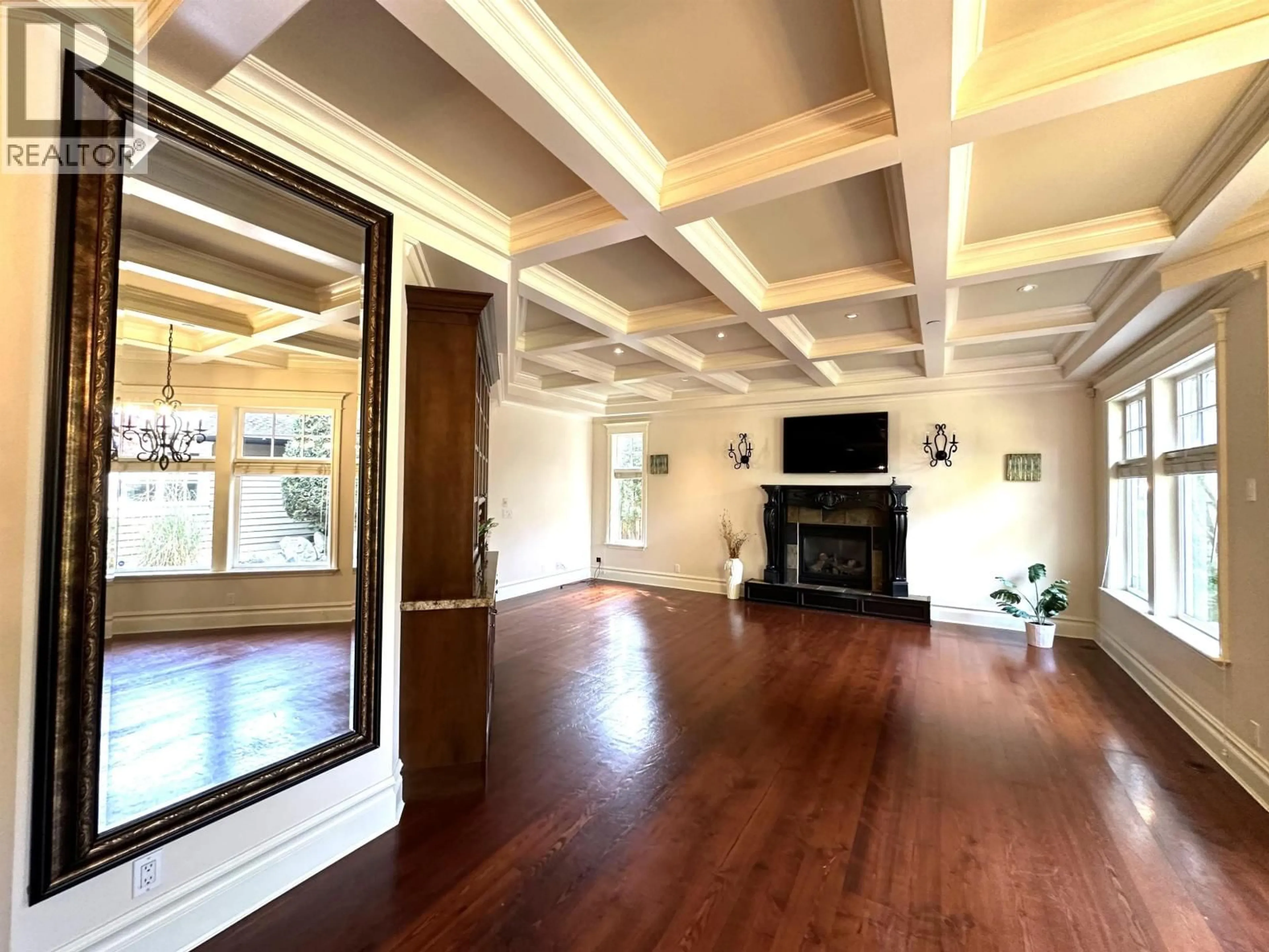 Unknown for 2655 37TH AVENUE, Vancouver British Columbia V6N2T3