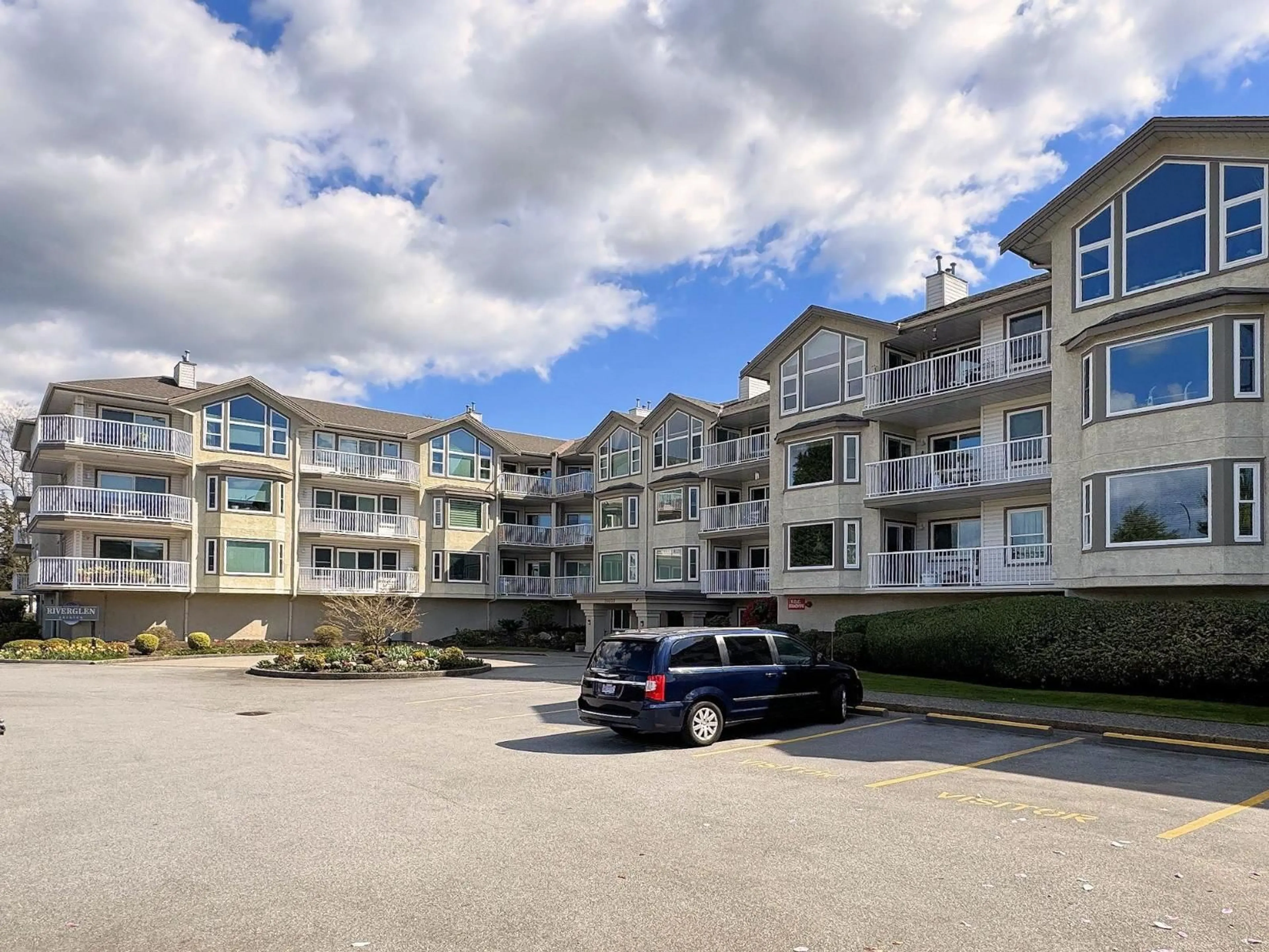 A pic from outside/outdoor area/front of a property/back of a property/a pic from drone, unknown for 118 - 20600 53A AVENUE, Langley British Columbia V3A8C2