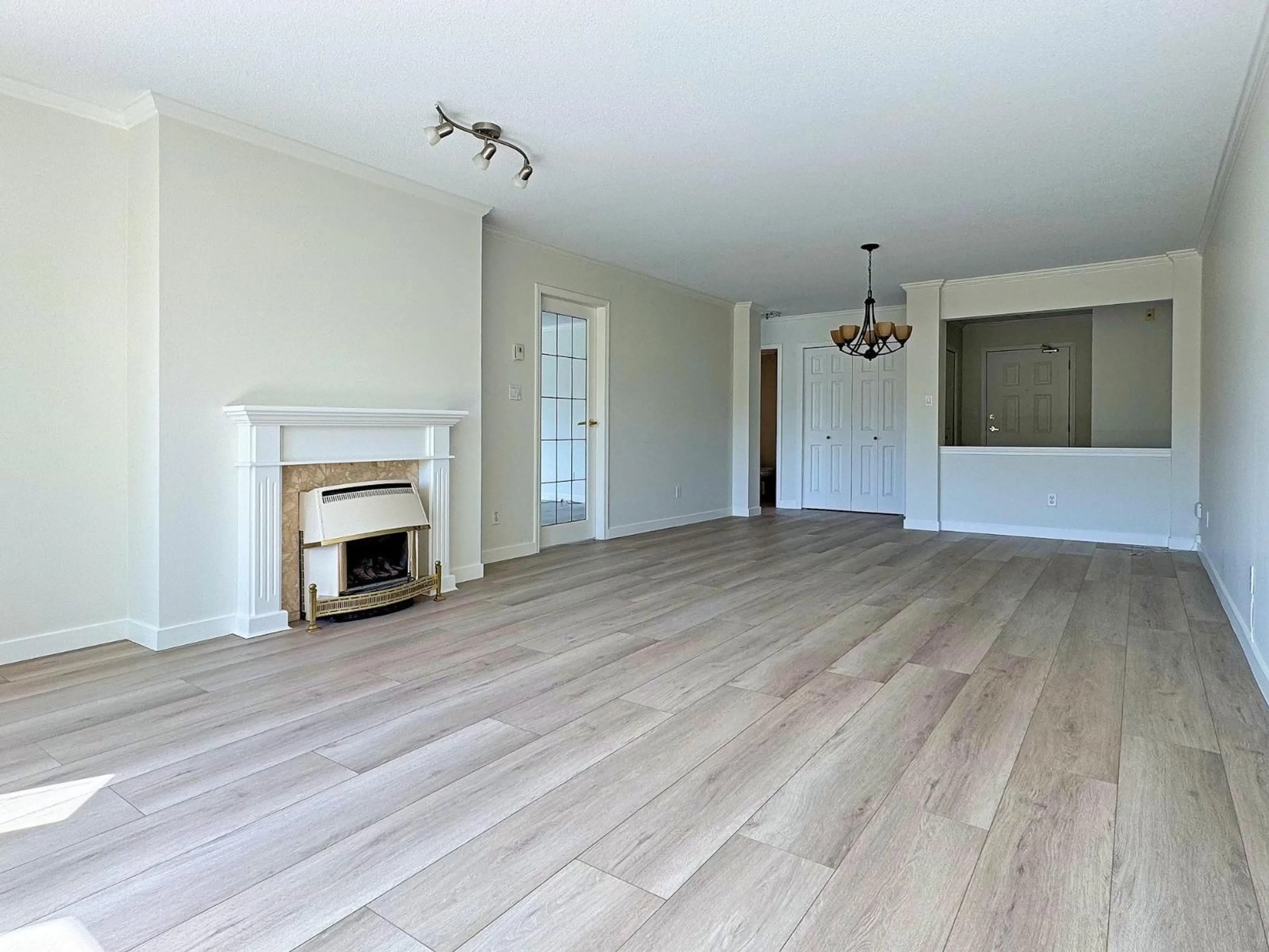 A pic of a room for 118 - 20600 53A AVENUE, Langley British Columbia V3A8C2