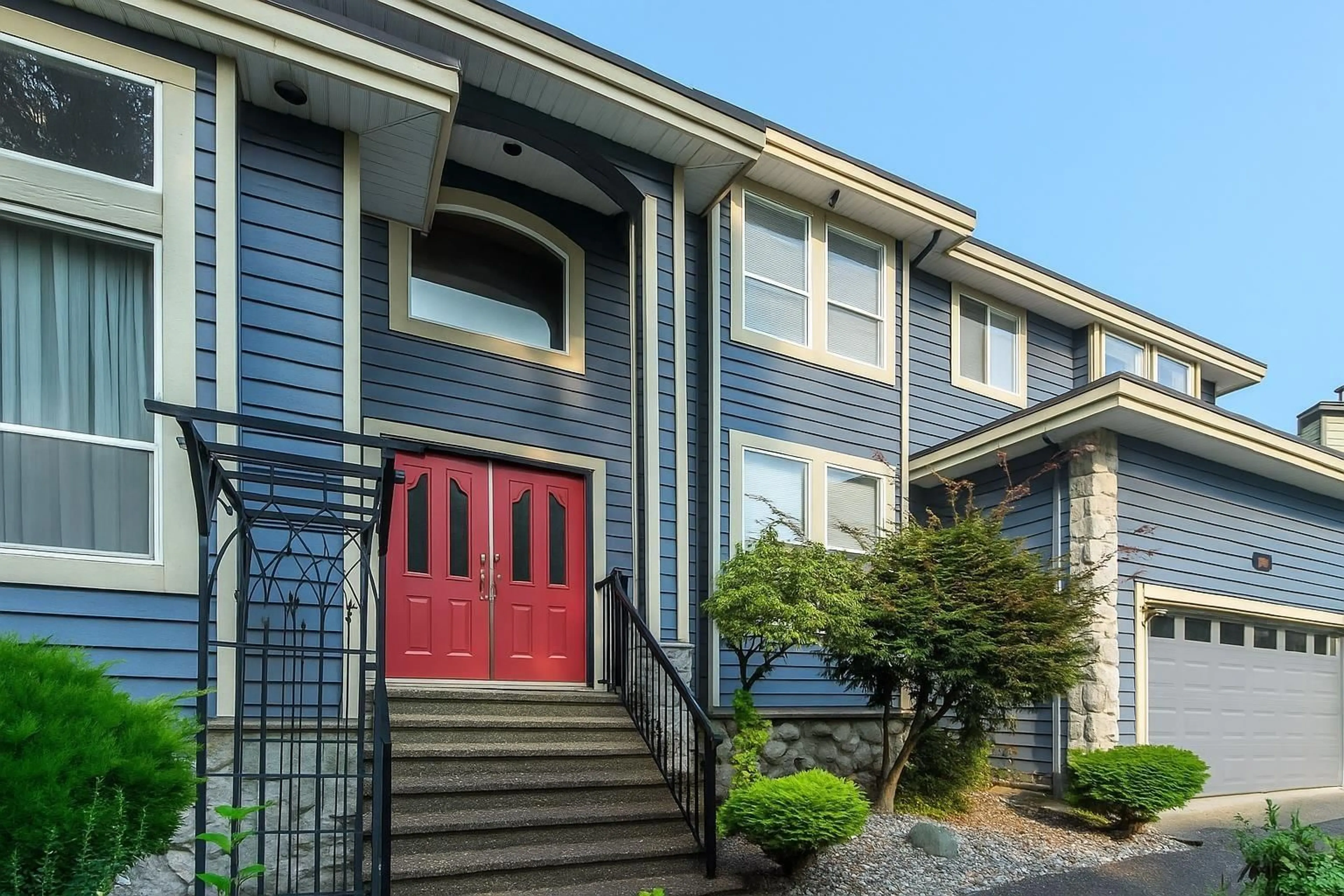 Home with vinyl exterior material, street for 6779 CHATEAU COURT, Delta British Columbia V4E3M7