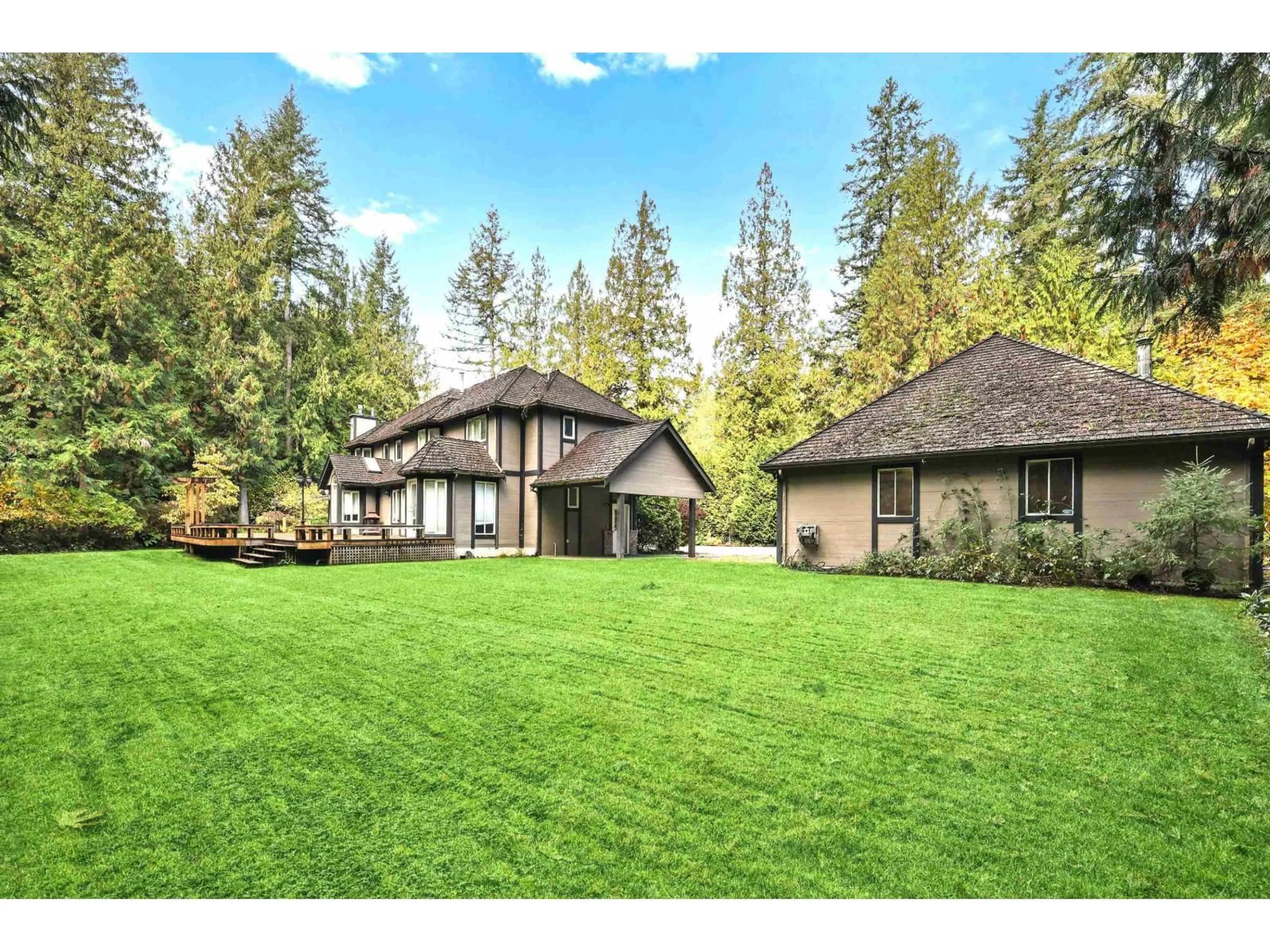 A pic from outside/outdoor area/front of a property/back of a property/a pic from drone, unknown for 2240 198 STREET, Langley British Columbia V2Z1Y8