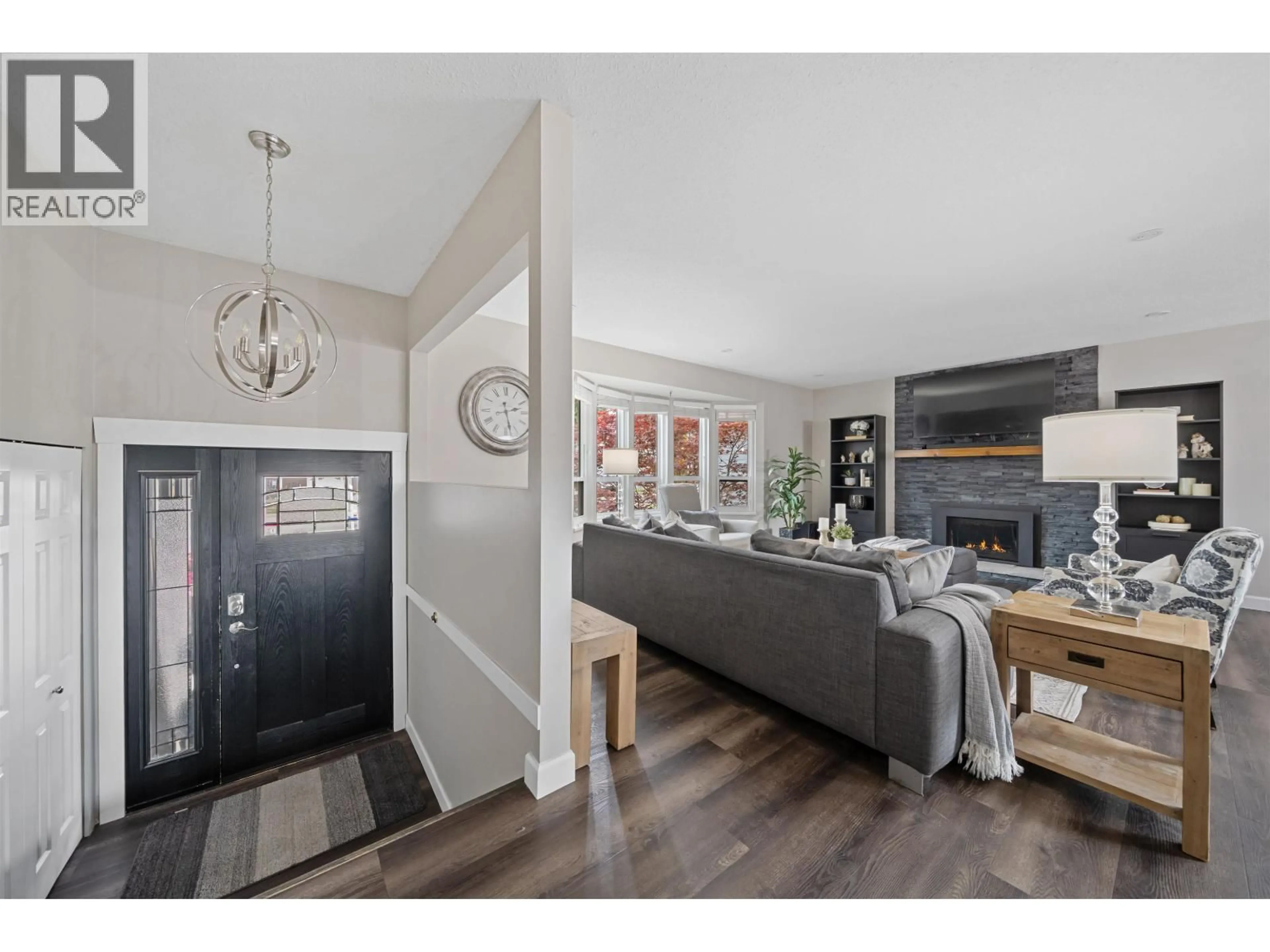 Indoor entryway for 11923 194B STREET, Pitt Meadows British Columbia V3Y1K3