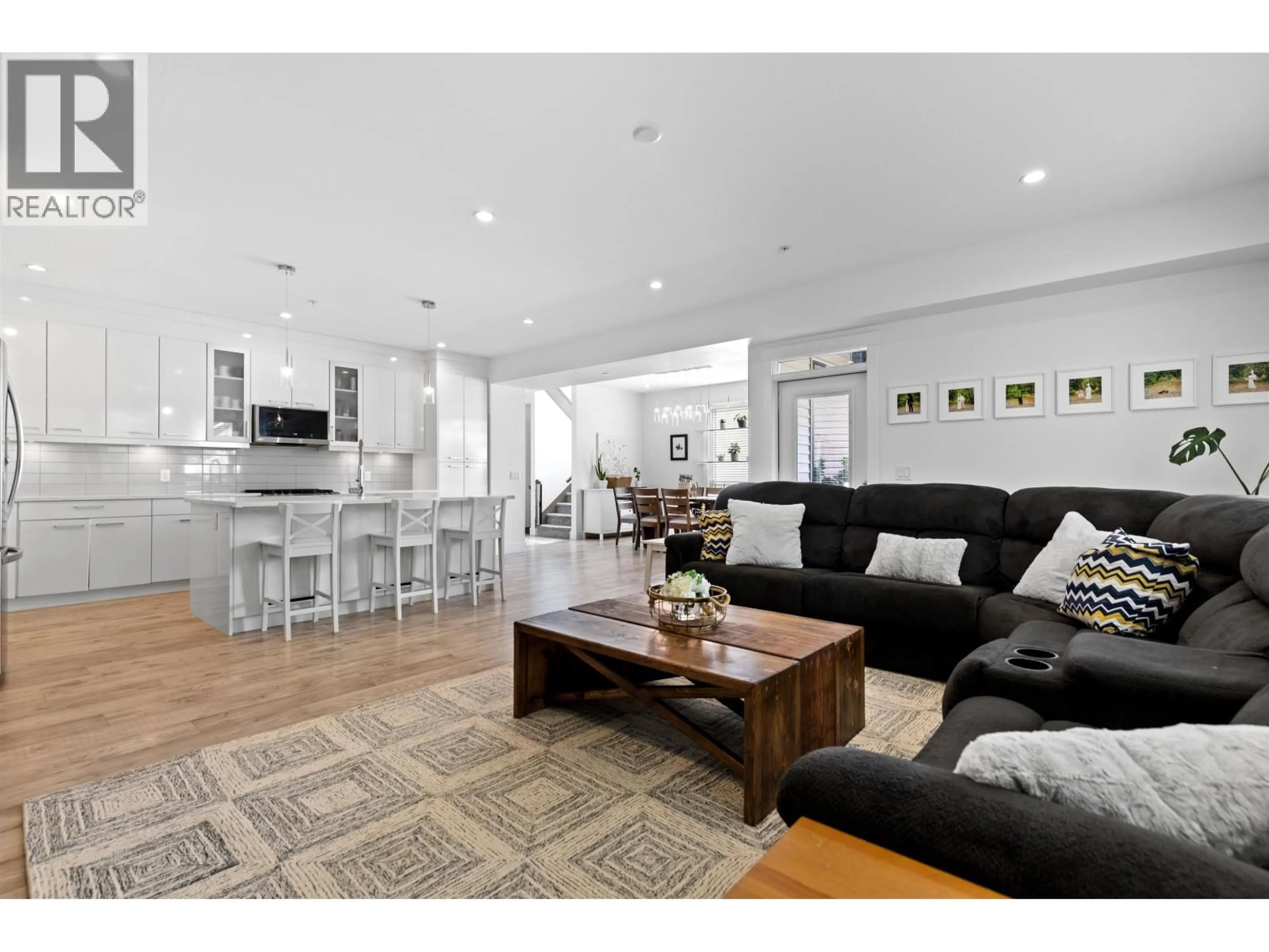 Open concept kitchen, wood/laminate floor for 12213 207A STREET, Maple Ridge British Columbia V2X9T1