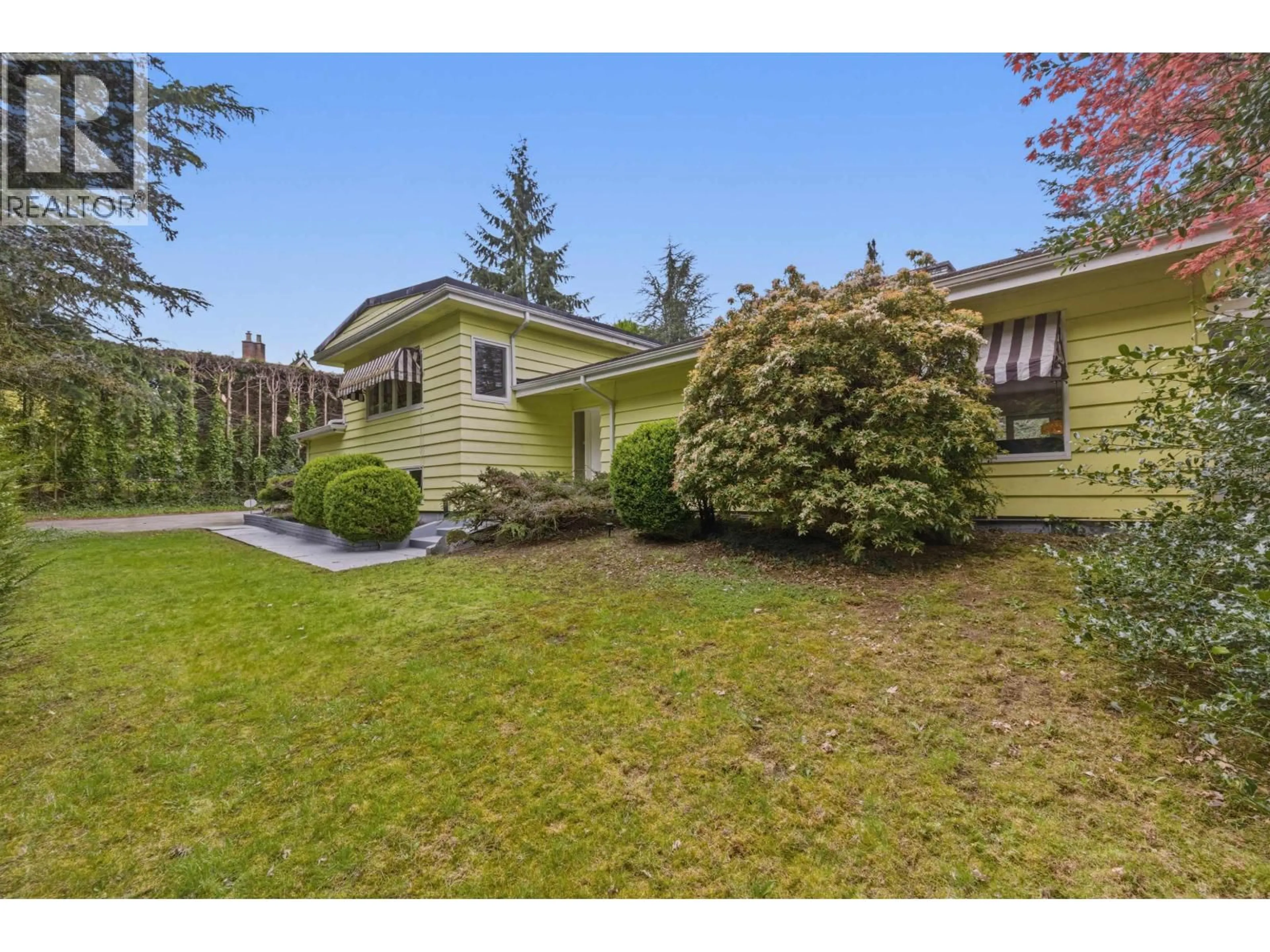 Home with vinyl exterior material, street for 6150 BLENHEIM STREET, Vancouver British Columbia V6N1R1