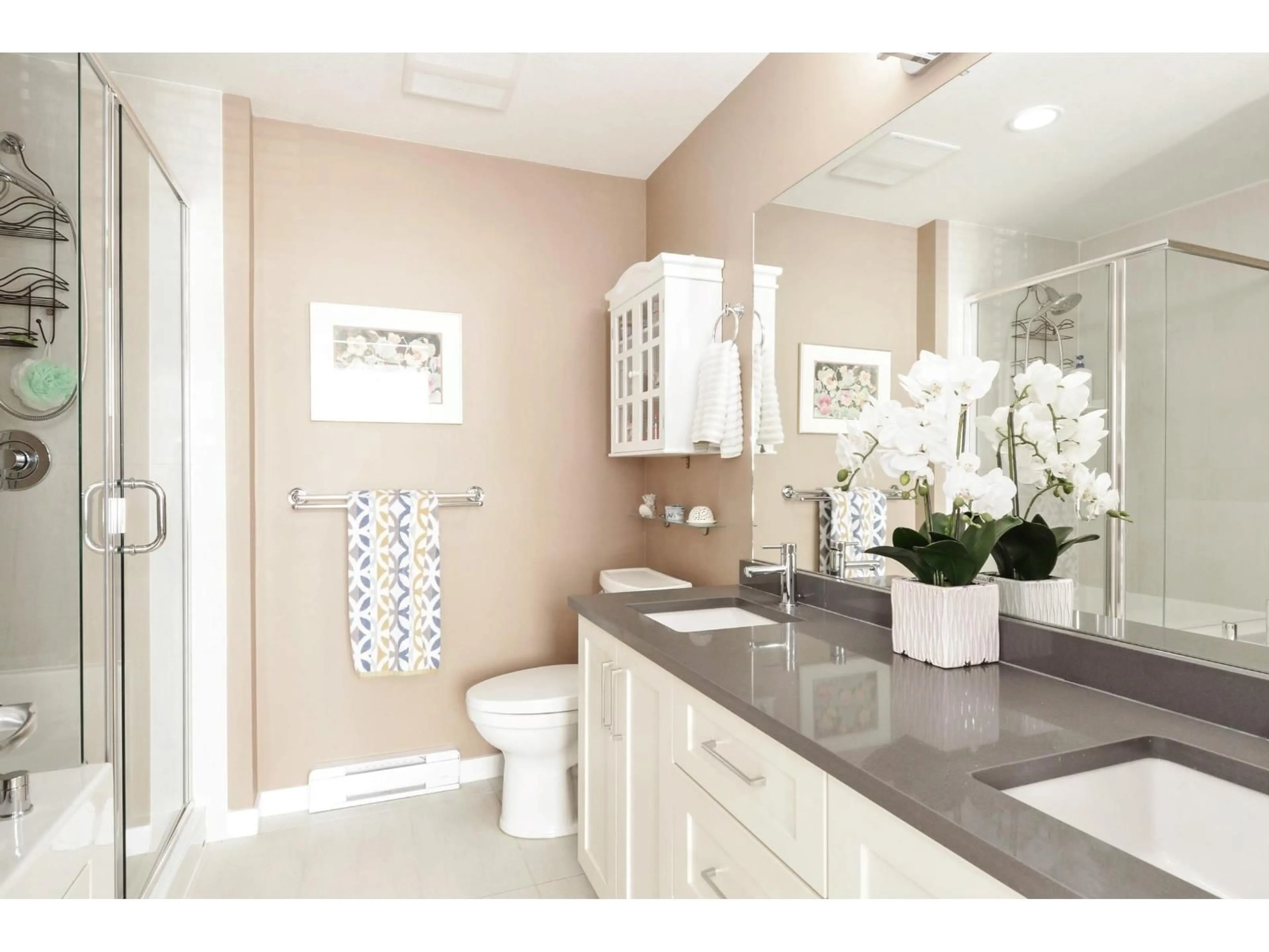 Contemporary bathroom, ceramic/tile floor for 411 - 2855 156 STREET, Surrey British Columbia V3Z3Y3