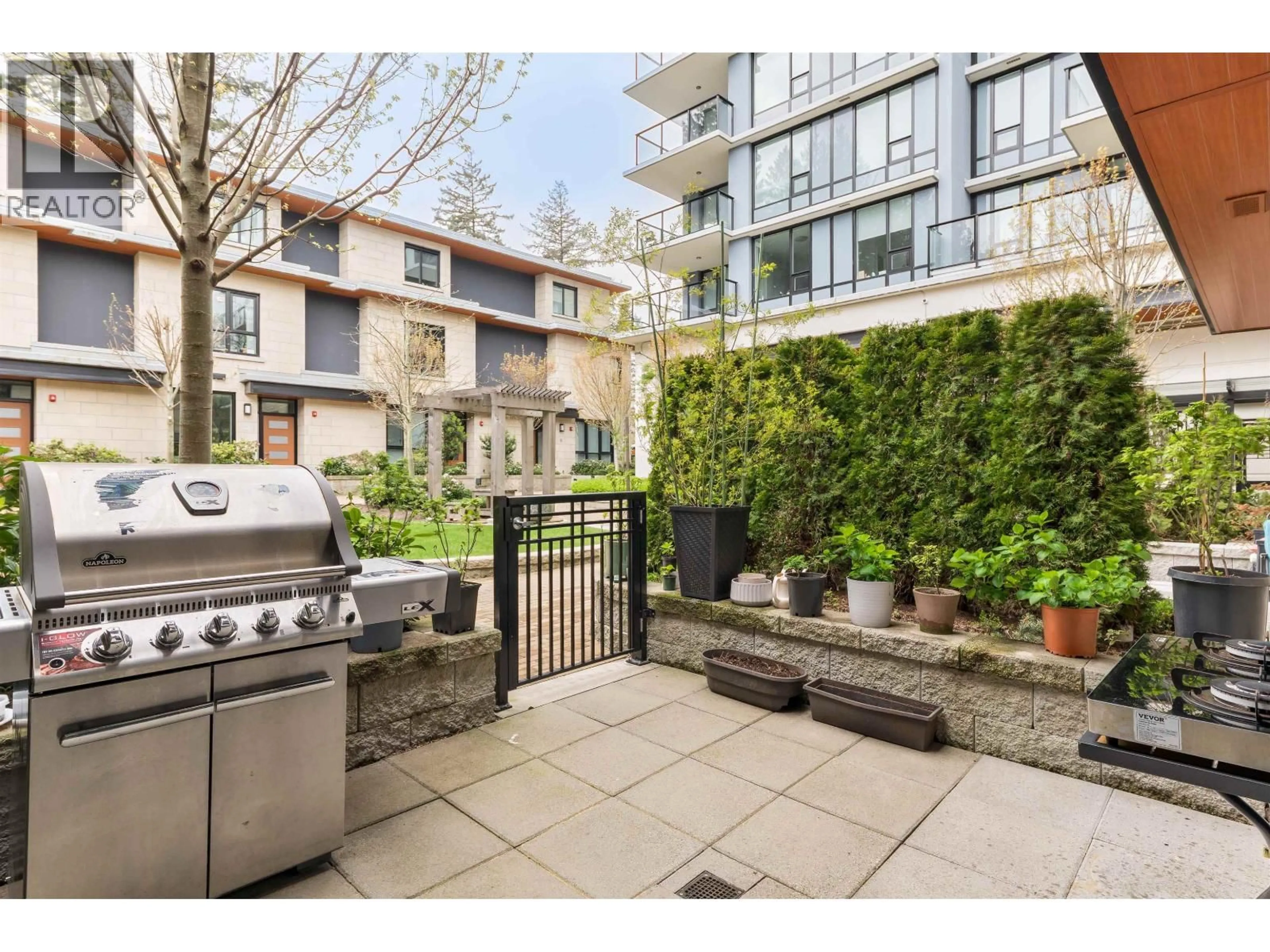 Patio, street for 5336 UNIVERSITY BOULEVARD, Vancouver British Columbia V6T0C8
