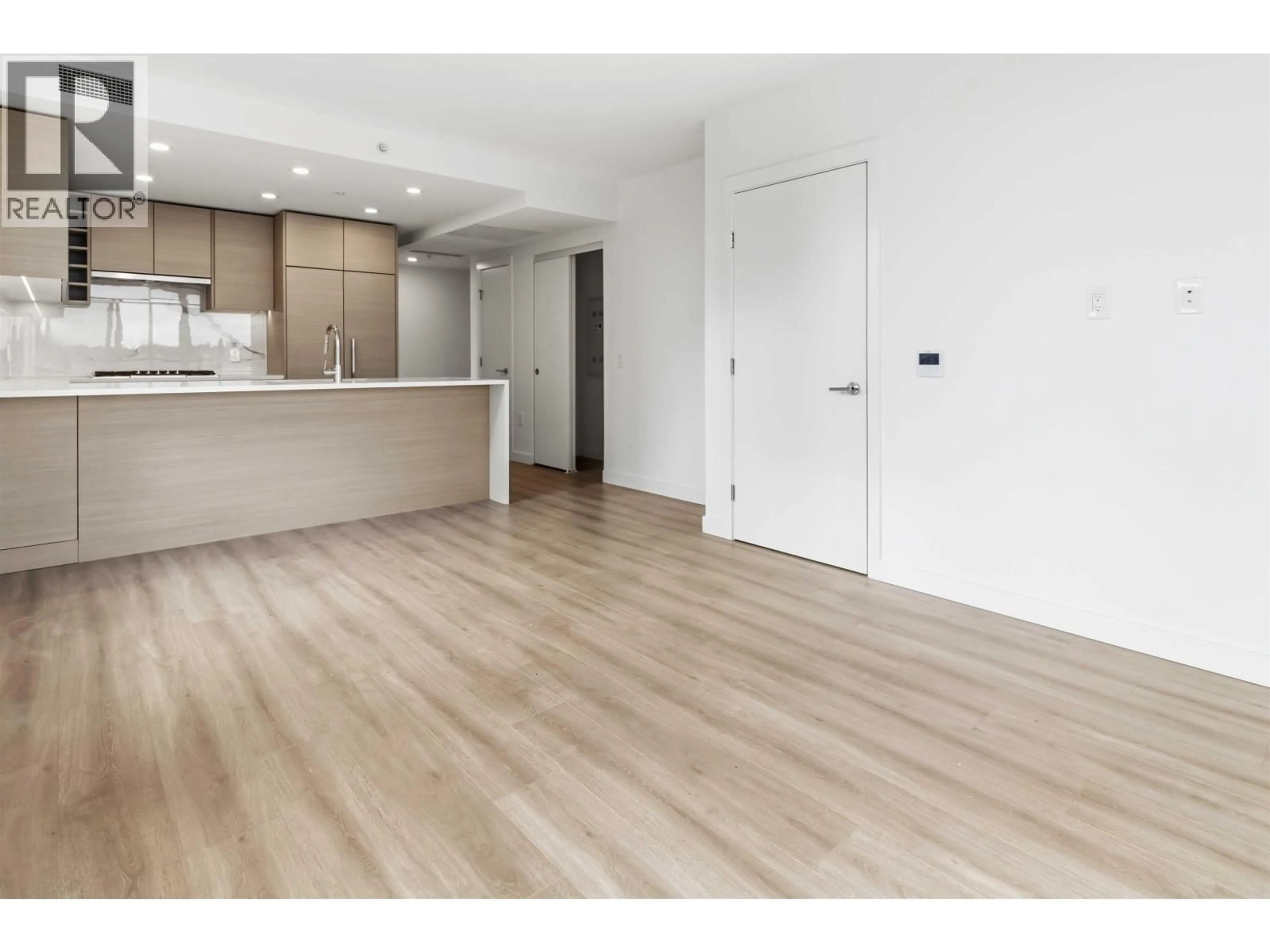 Open concept kitchen, wood/laminate floor for 1509 - 823 CARNARVON STREET, New Westminster British Columbia V3M0N5