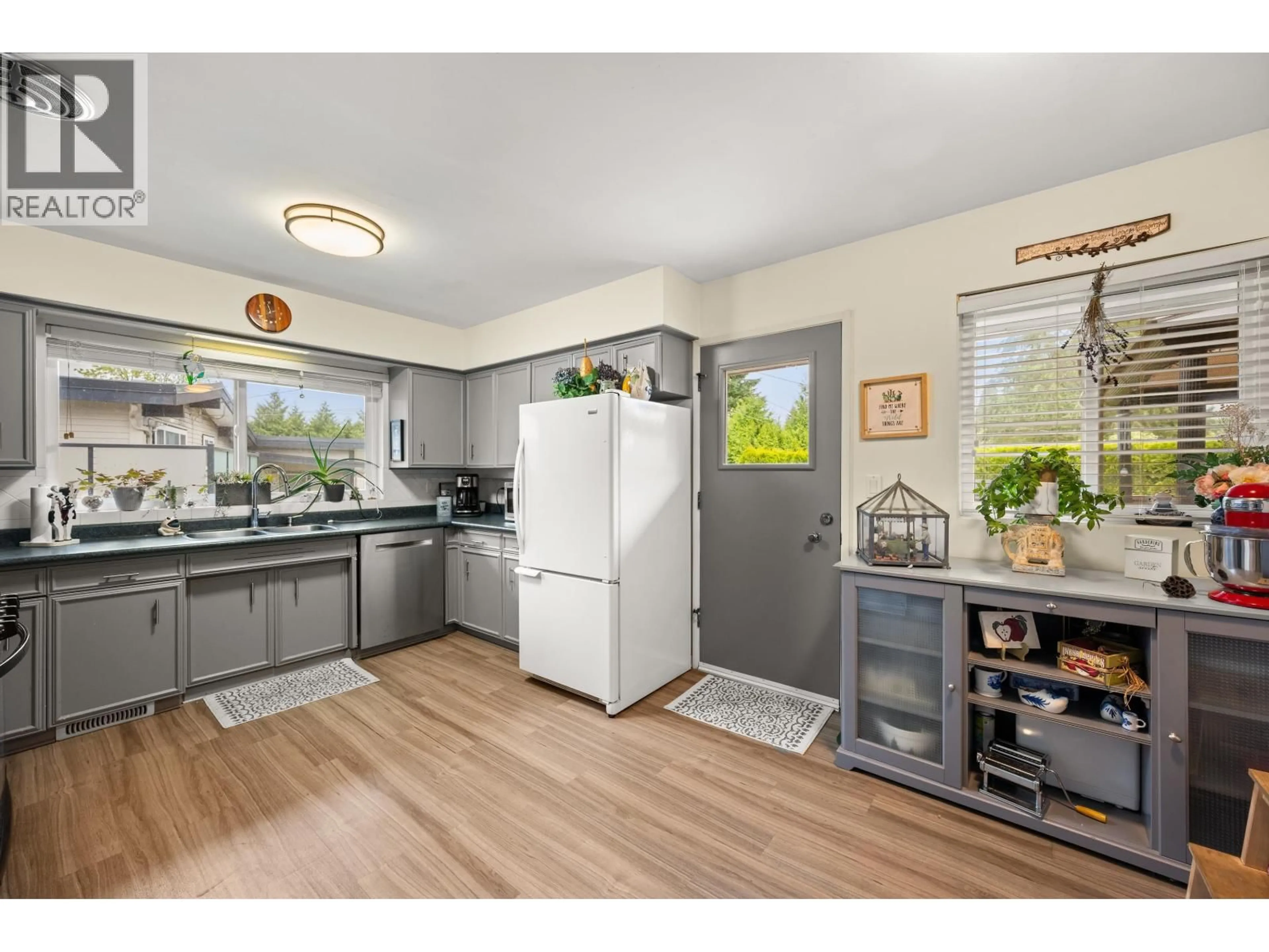 Open concept kitchen, unknown for 11930 ACADIA STREET, Maple Ridge British Columbia V2X3B2