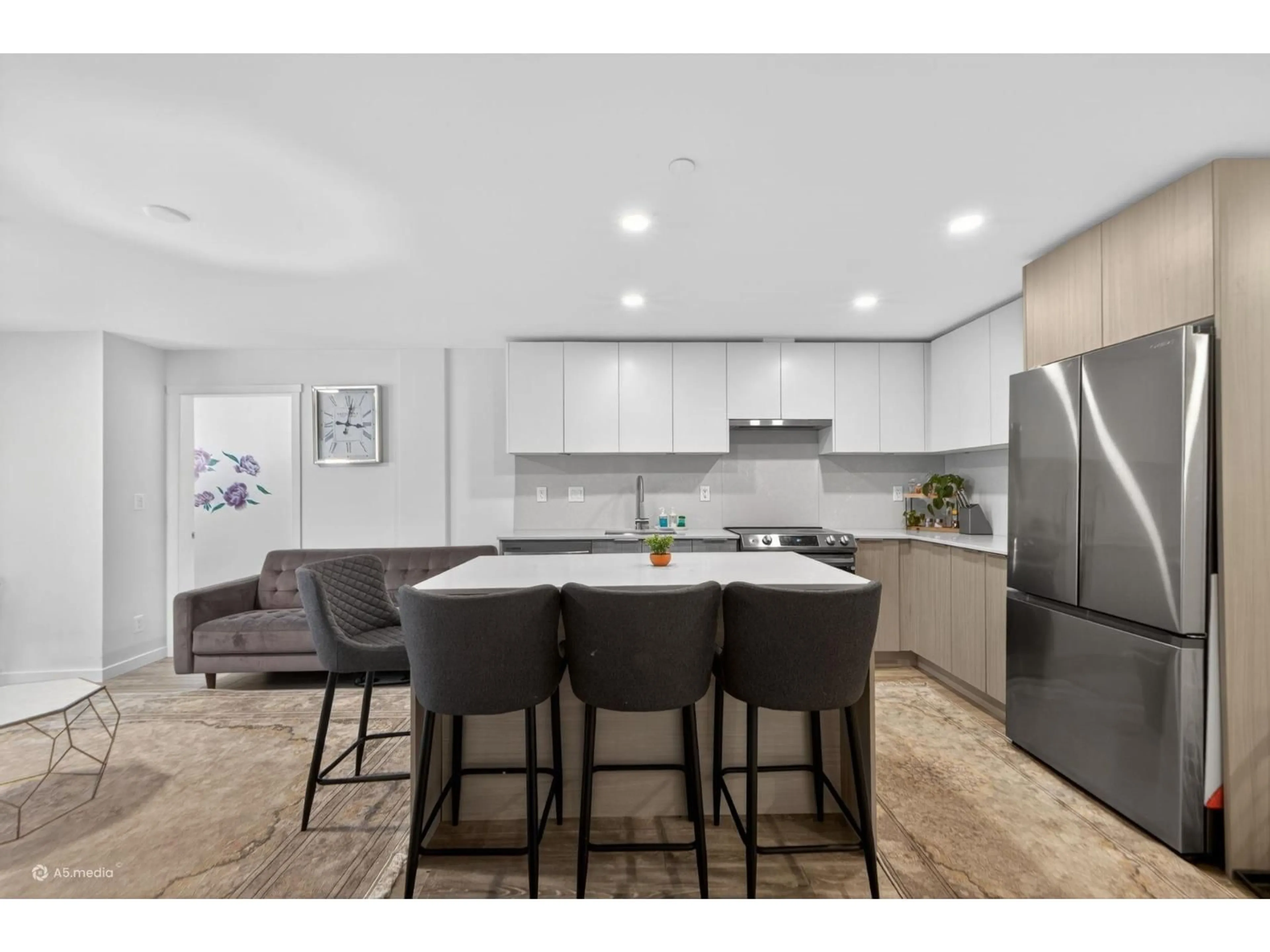 Open concept kitchen, unknown for 318 - 13968 LAUREL DRIVE, Surrey British Columbia V3T0S9
