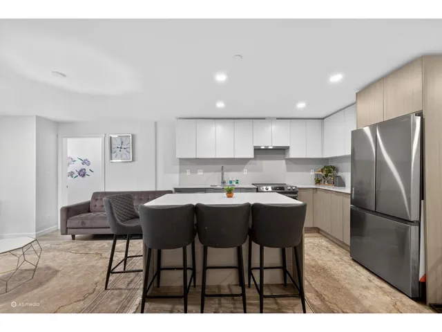 318 - 13968 LAUREL DRIVE, Surrey 2
