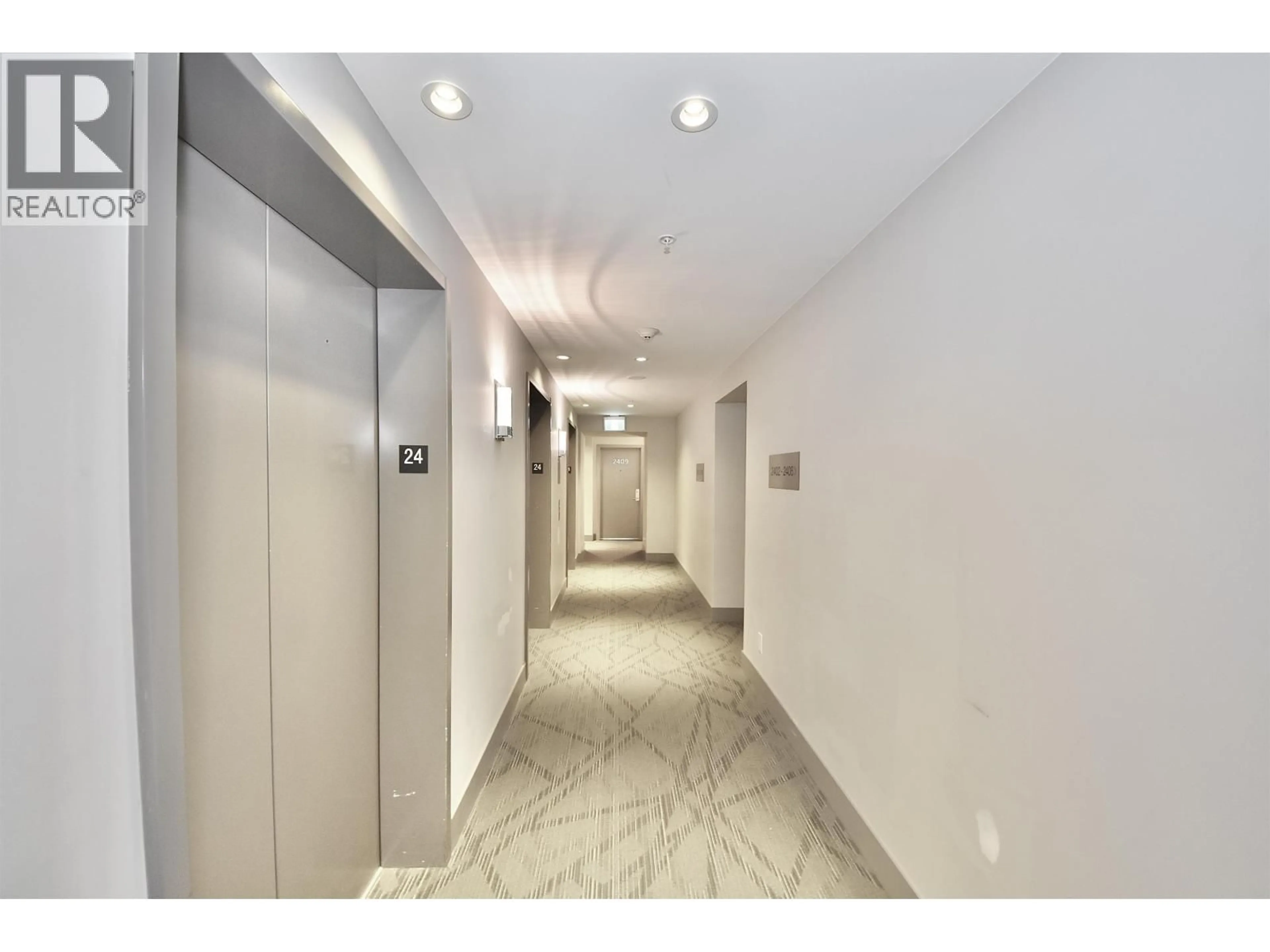 Indoor foyer for 2405 - 1788 GILMORE AVENUE, Burnaby British Columbia V5C0L5