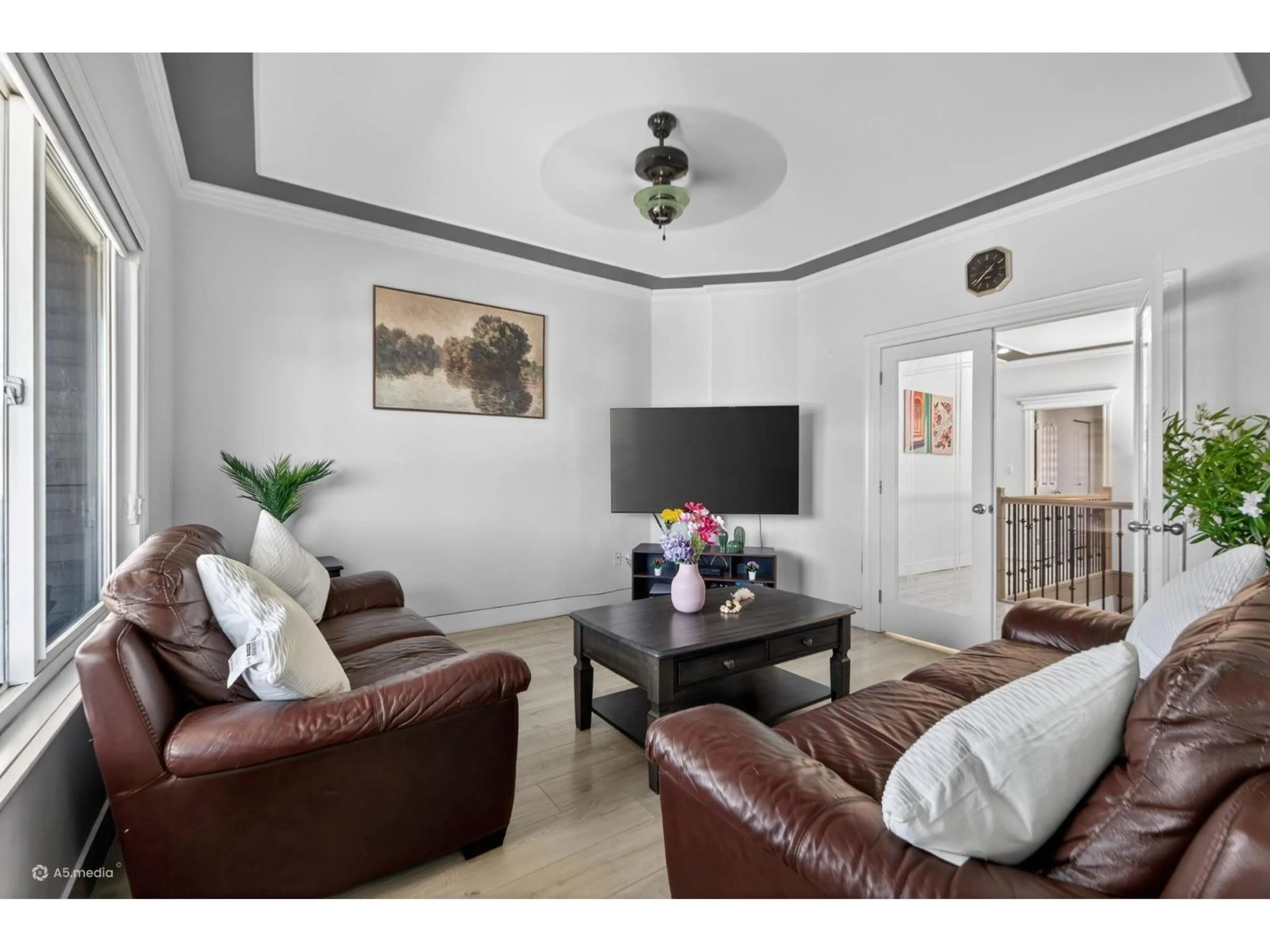 Living room with furniture, unknown for 6280 137B STREET, Surrey British Columbia V3X3R1