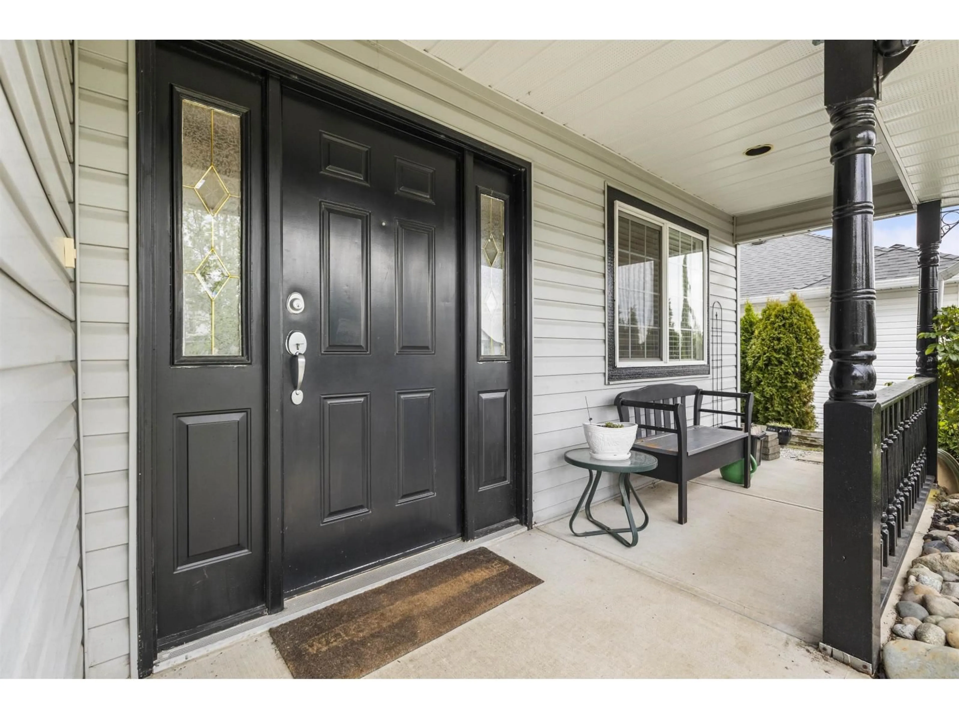Indoor entryway for 8381 CASSELMAN CRESCENT, Mission British Columbia V2V6Z7
