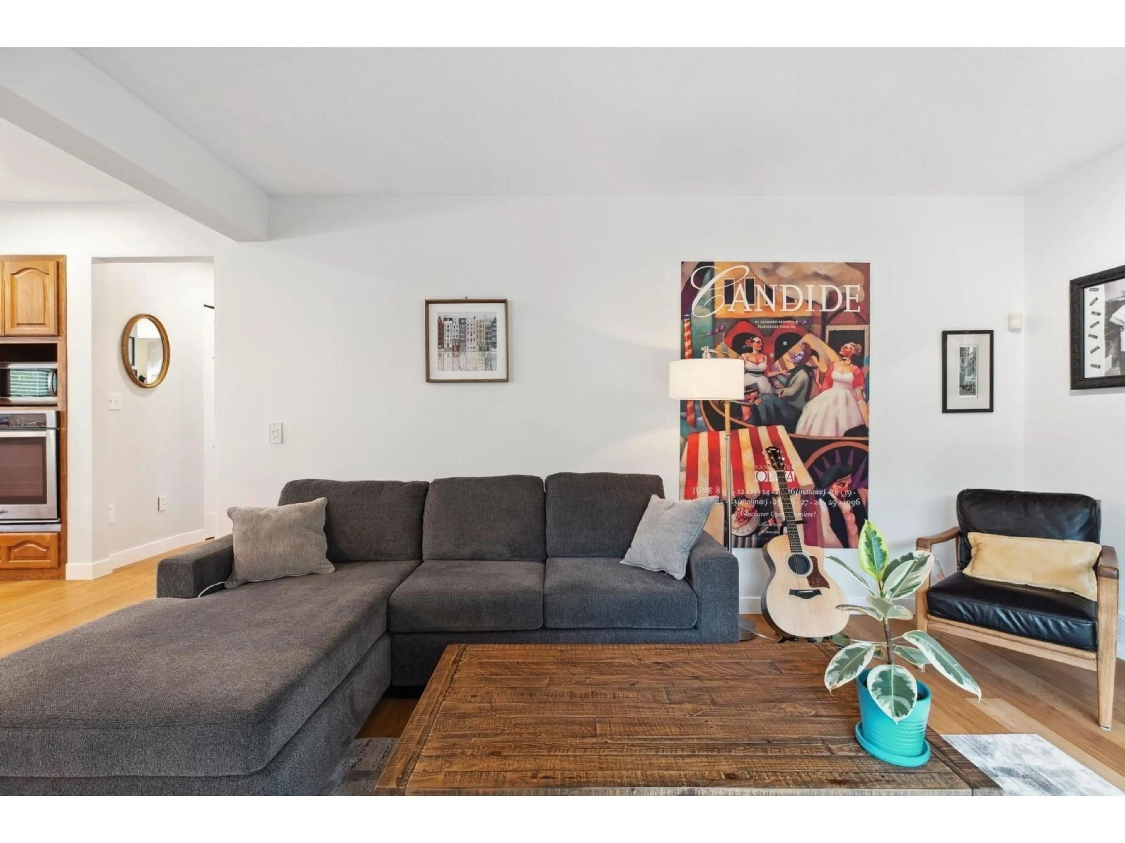 Living room with furniture, unknown for 14370 83 AVENUE, Surrey British Columbia V3W0V7