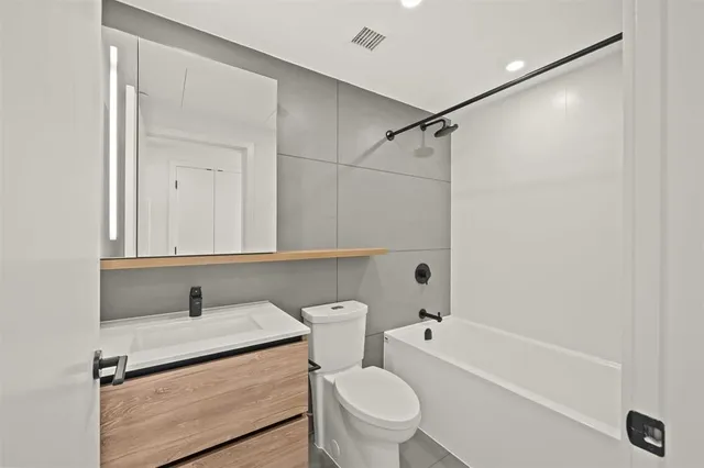 2208 - 13428 105 AVENUE, Surrey 4