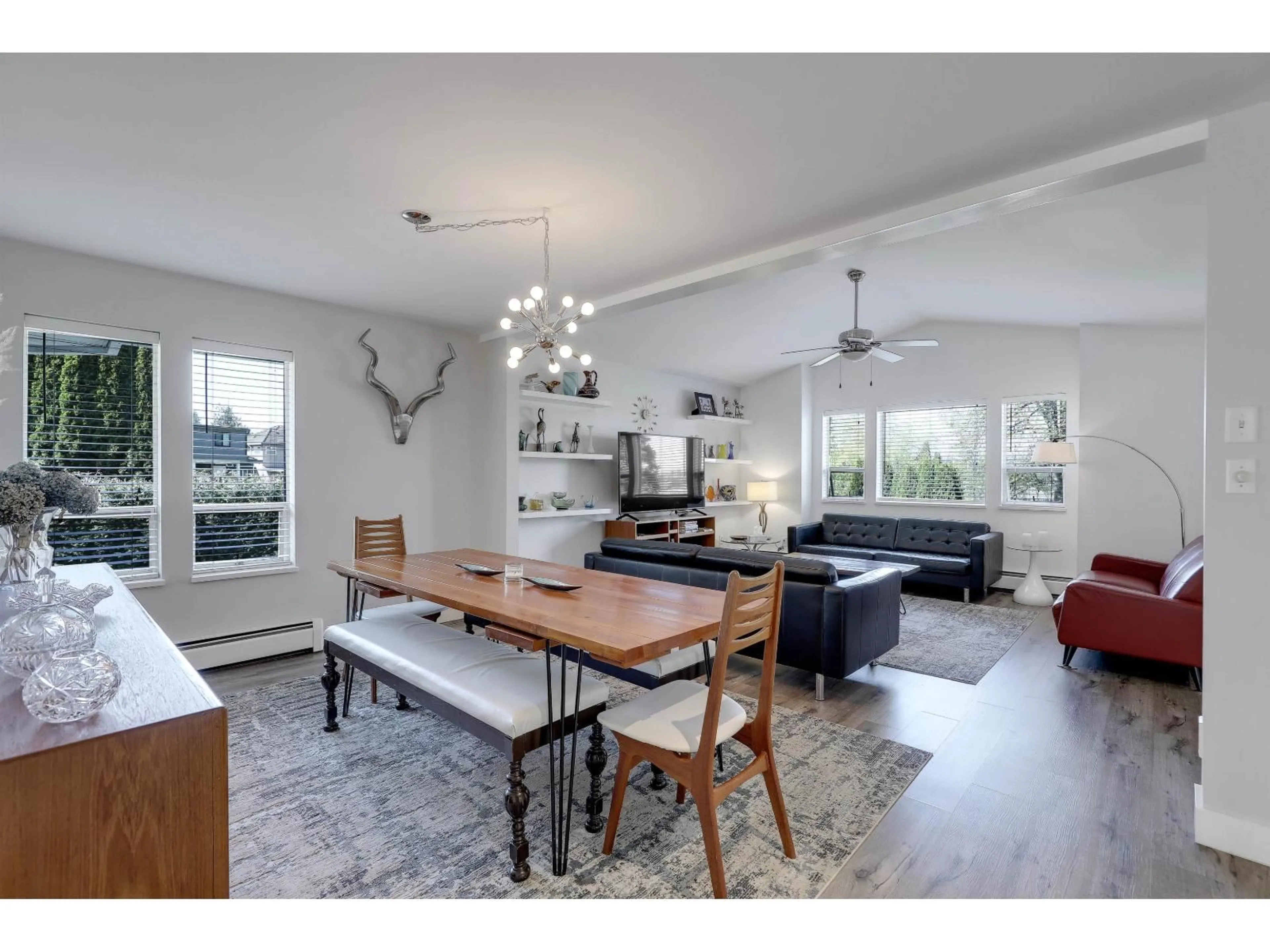 Open concept kitchen, wood/laminate floor for 7549 149A STREET, Surrey British Columbia V3S3H6