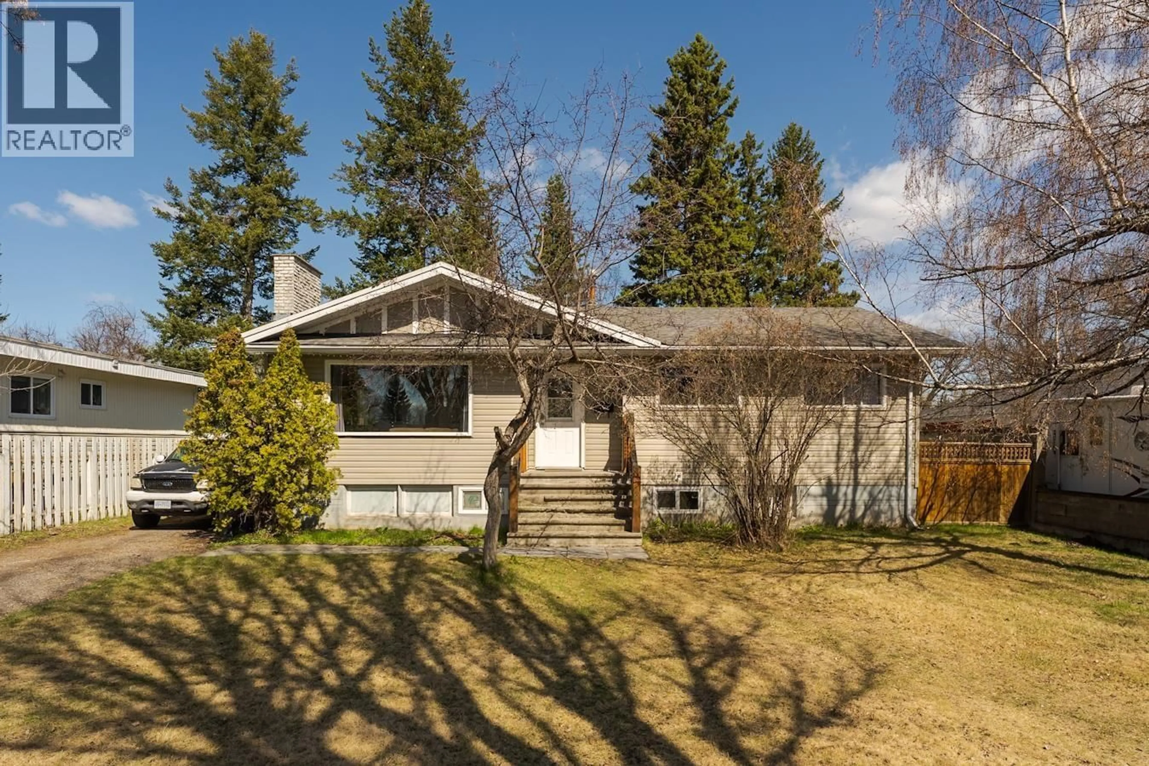 A pic from outside/outdoor area/front of a property/back of a property/a pic from drone, street for 116 MCKENZIE AVENUE, Prince George British Columbia V2L4N4