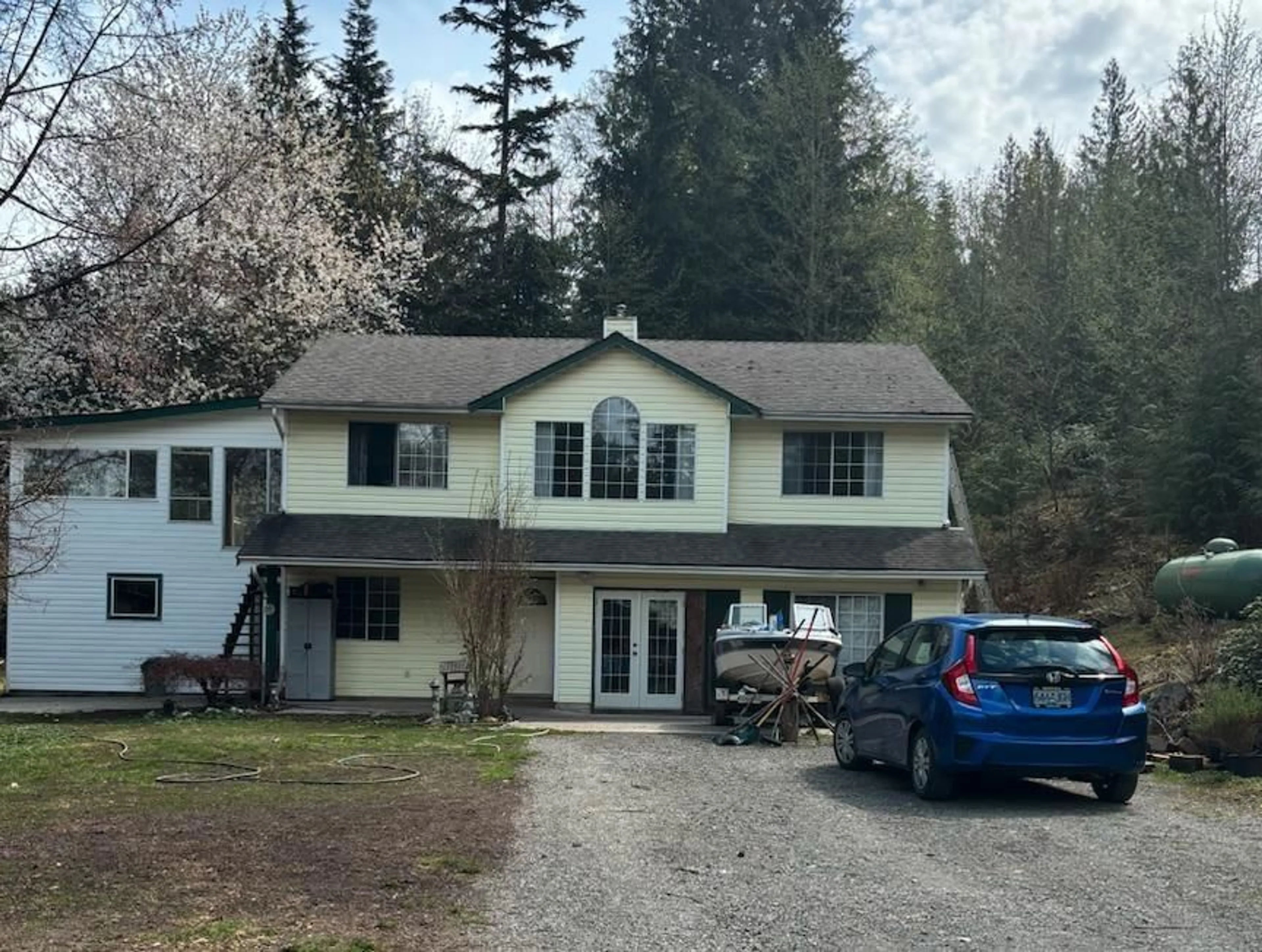 A pic from outside/outdoor area/front of a property/back of a property/a pic from drone, unknown for 37710 BATT ROAD, Abbotsford British Columbia V3G2L3