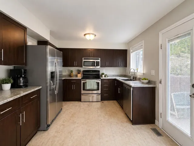 7133 114A STREET, Delta 3