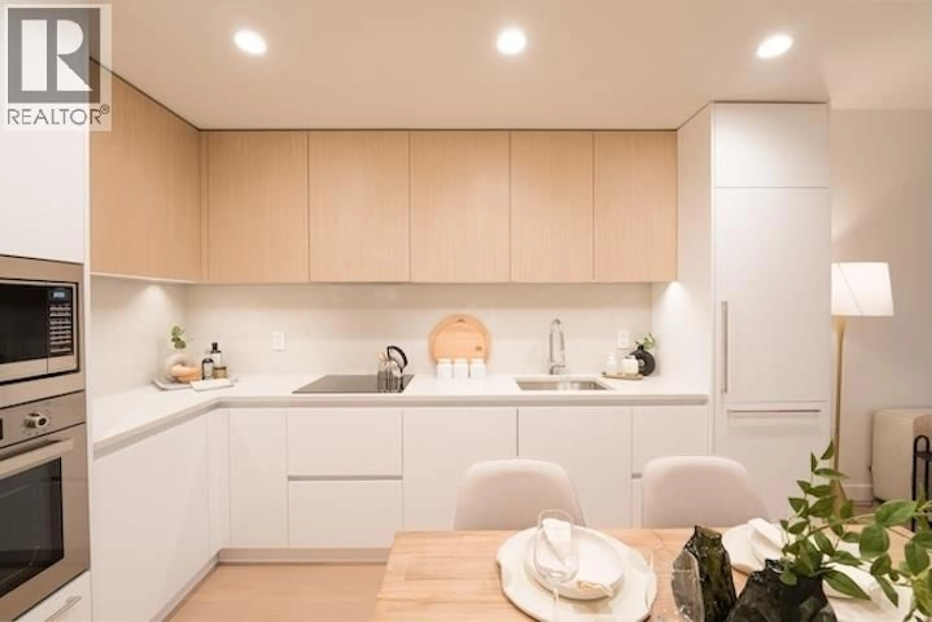 Standard kitchen, unknown for 203 - 585 KEMSLEY AVENUE, Coquitlam British Columbia V3J3Z1