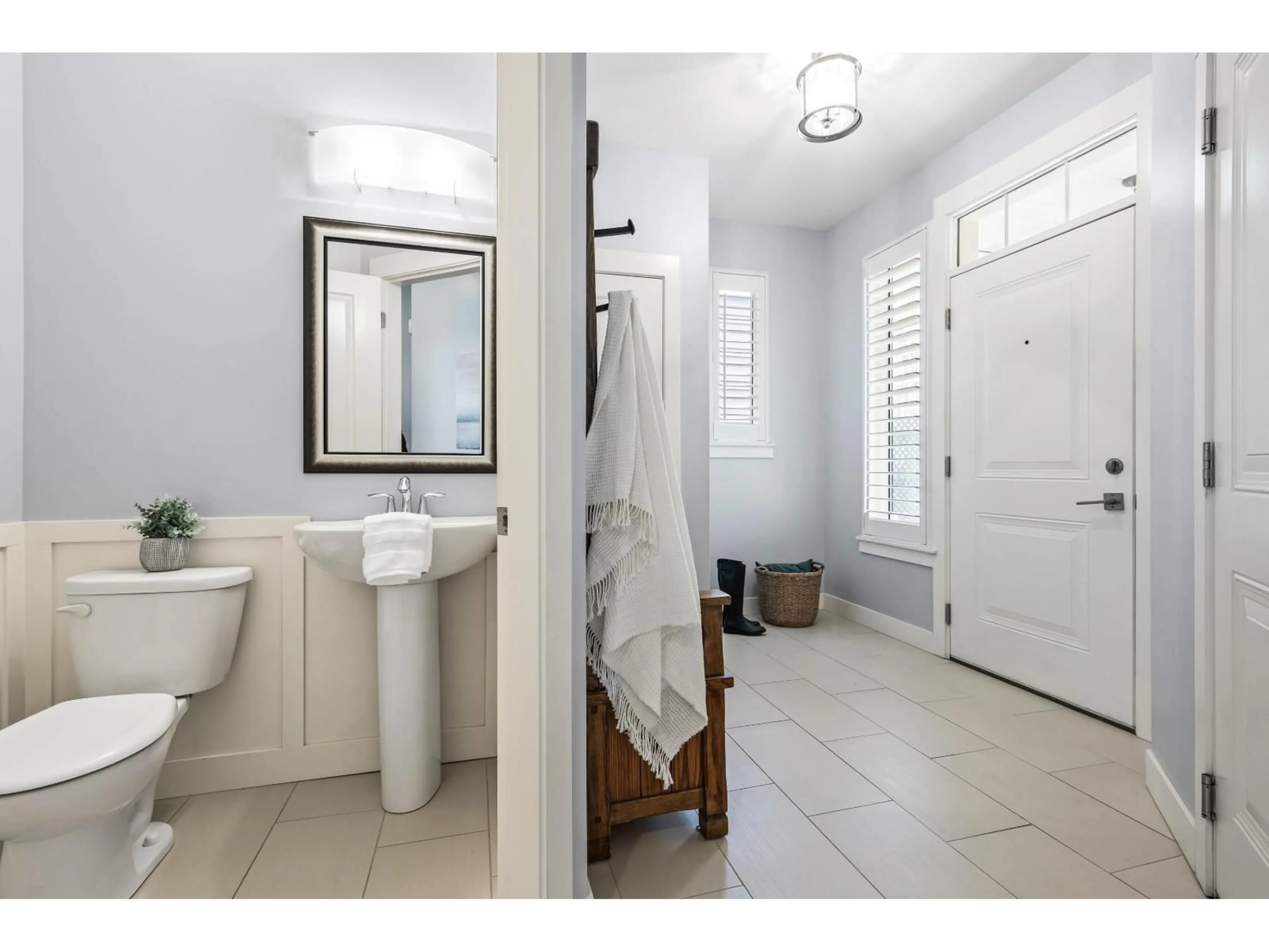 Standard bathroom, ceramic/tile floor for B - 47009 SYLVAN DRIVE, Chilliwack British Columbia V2R0X2