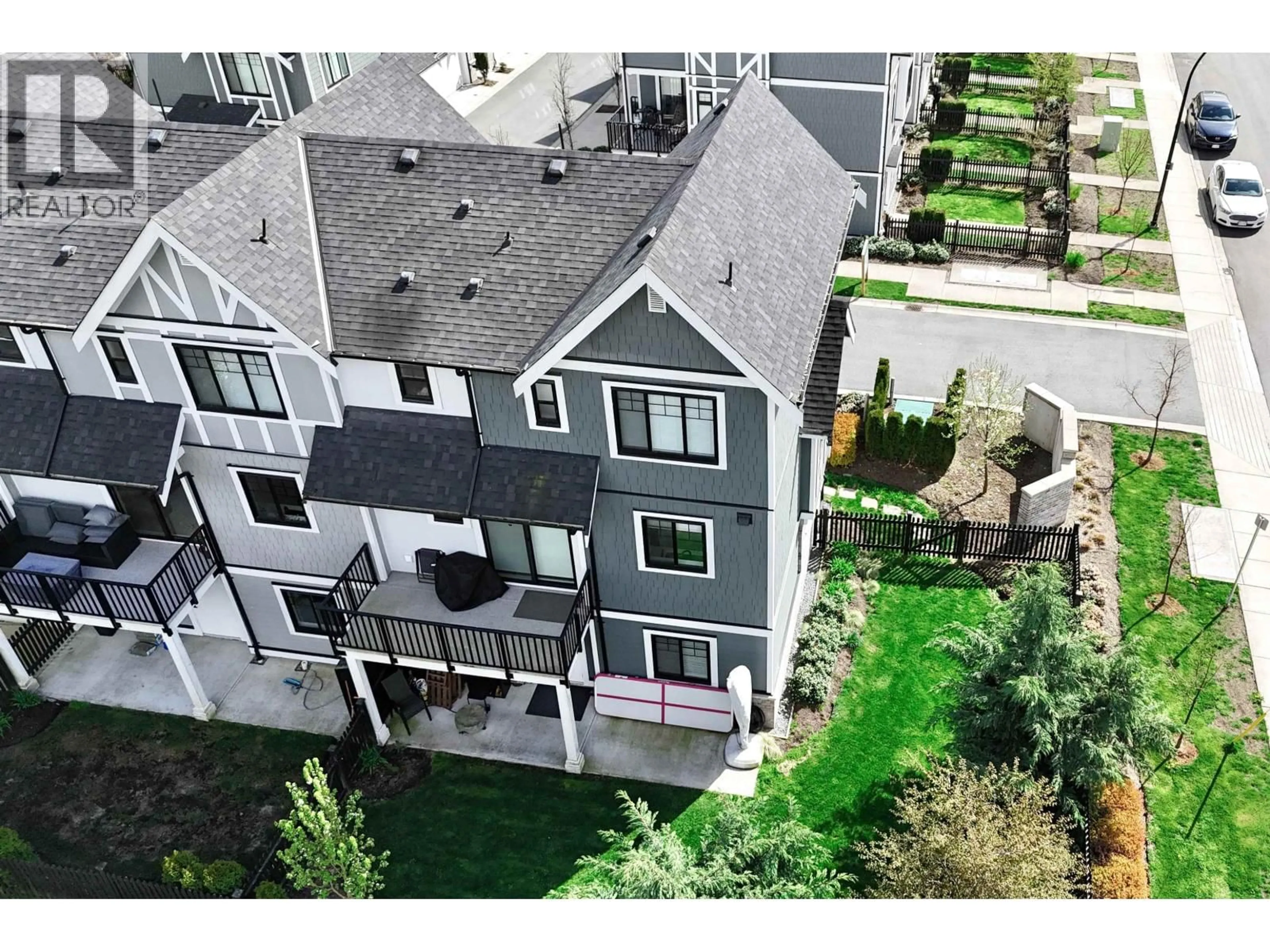 A pic from outside/outdoor area/front of a property/back of a property/a pic from drone, unknown for 1 - 12018 237 STREET, Maple Ridge British Columbia V4R2C8