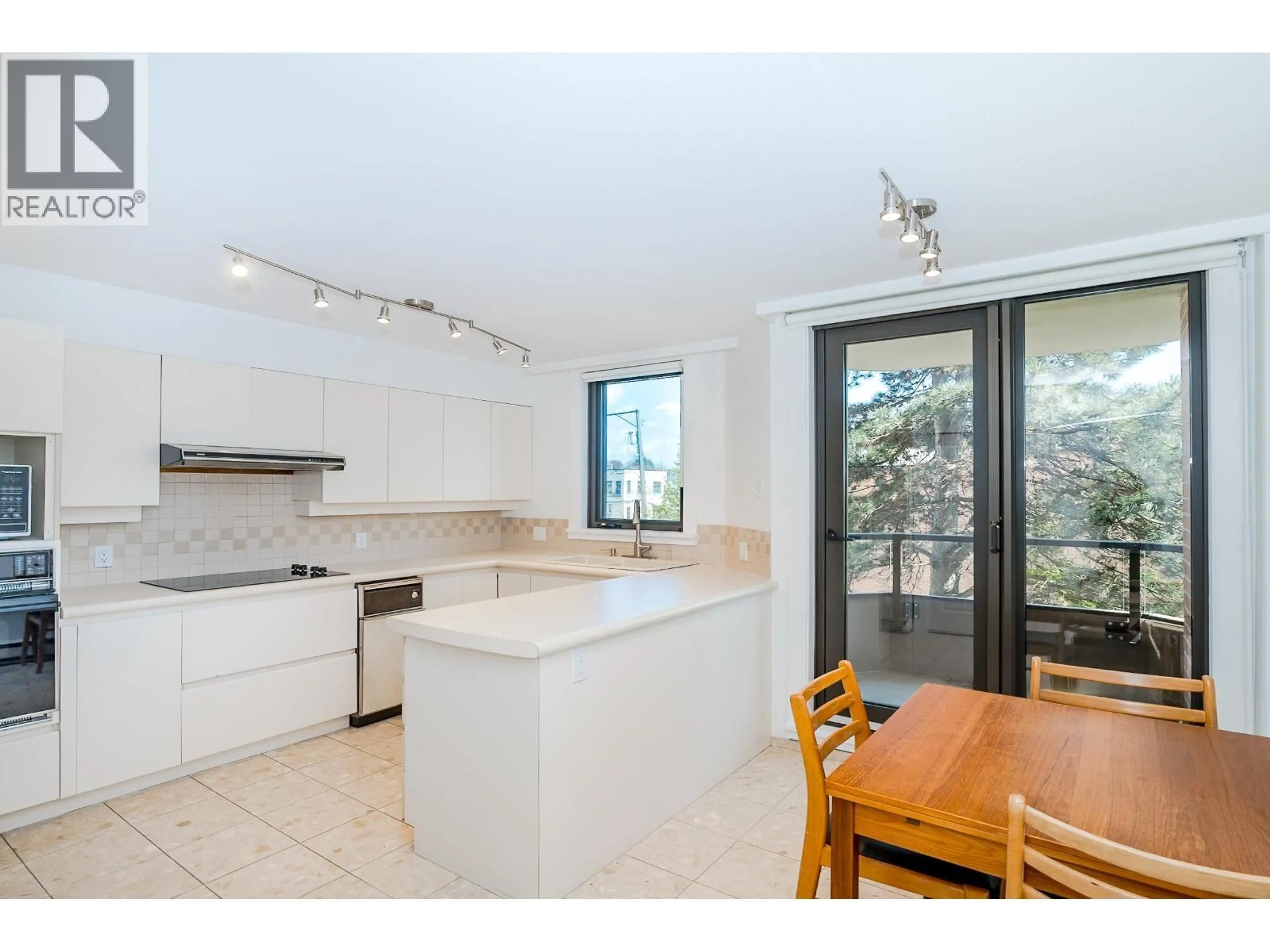 Standard kitchen, unknown for 302 - 2189 42ND AVENUE, Vancouver British Columbia V6M2B7
