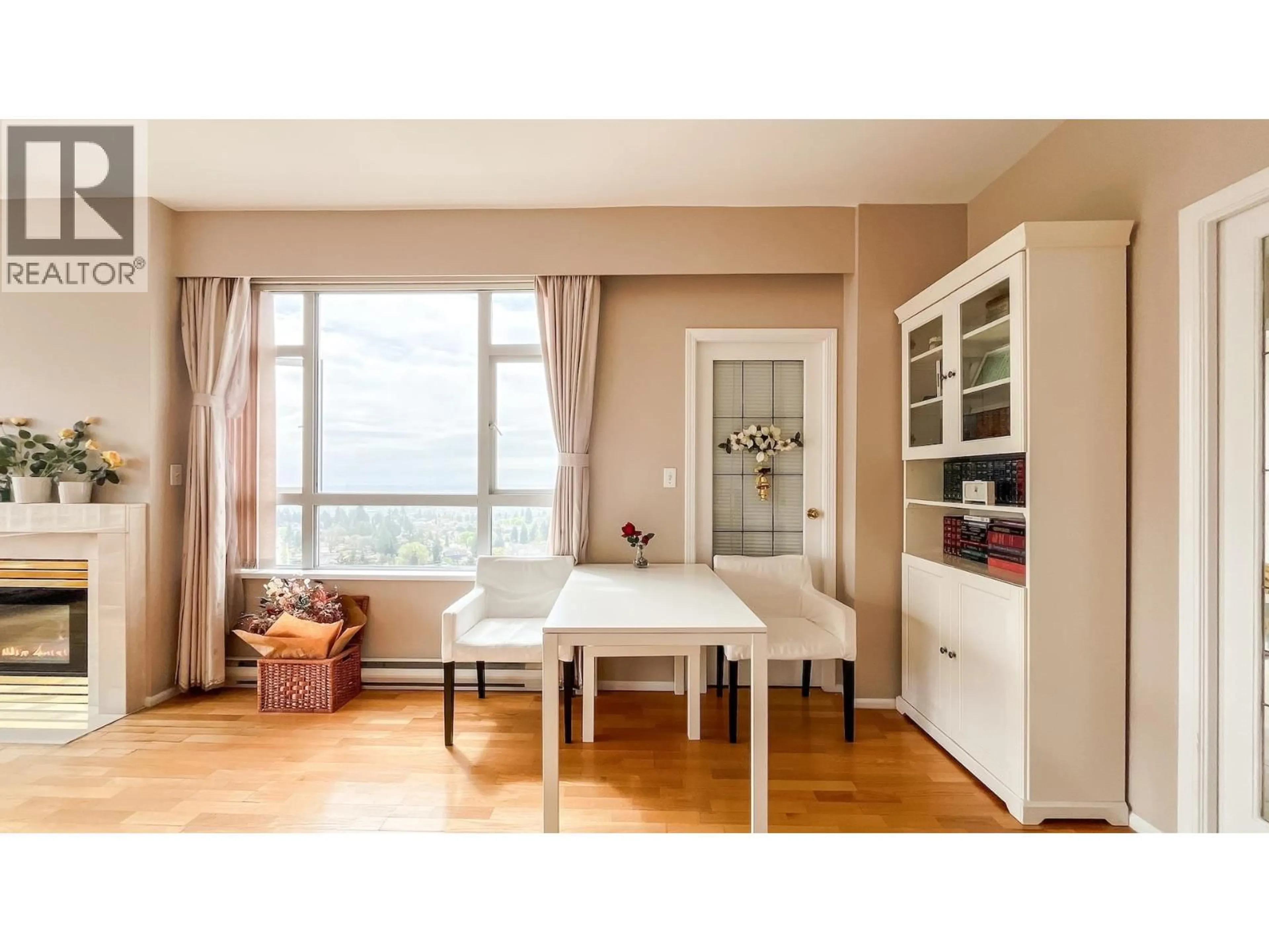 Unknown for 2102 - 6521 BONSOR AVENUE, Burnaby British Columbia V5H4N3