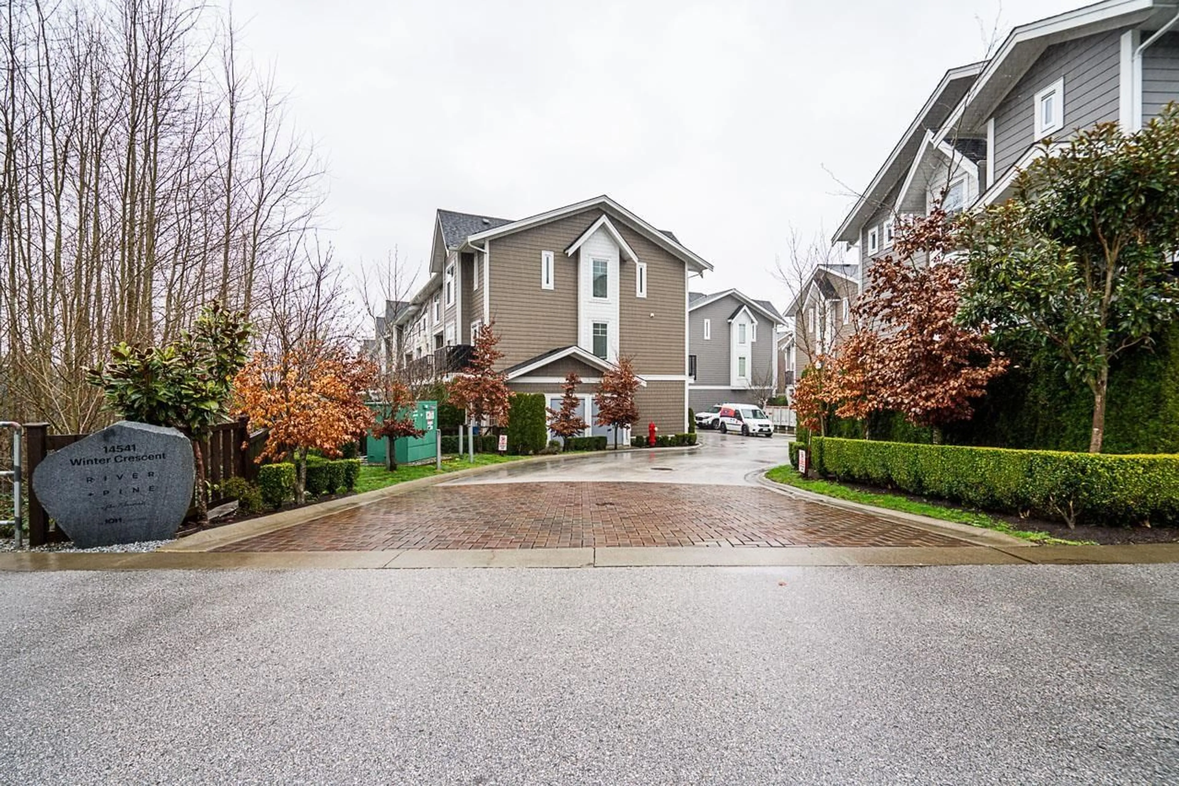 A pic from outside/outdoor area/front of a property/back of a property/a pic from drone, street for 66 - 14541 WINTER CRESCENT, Surrey British Columbia V4P0G5