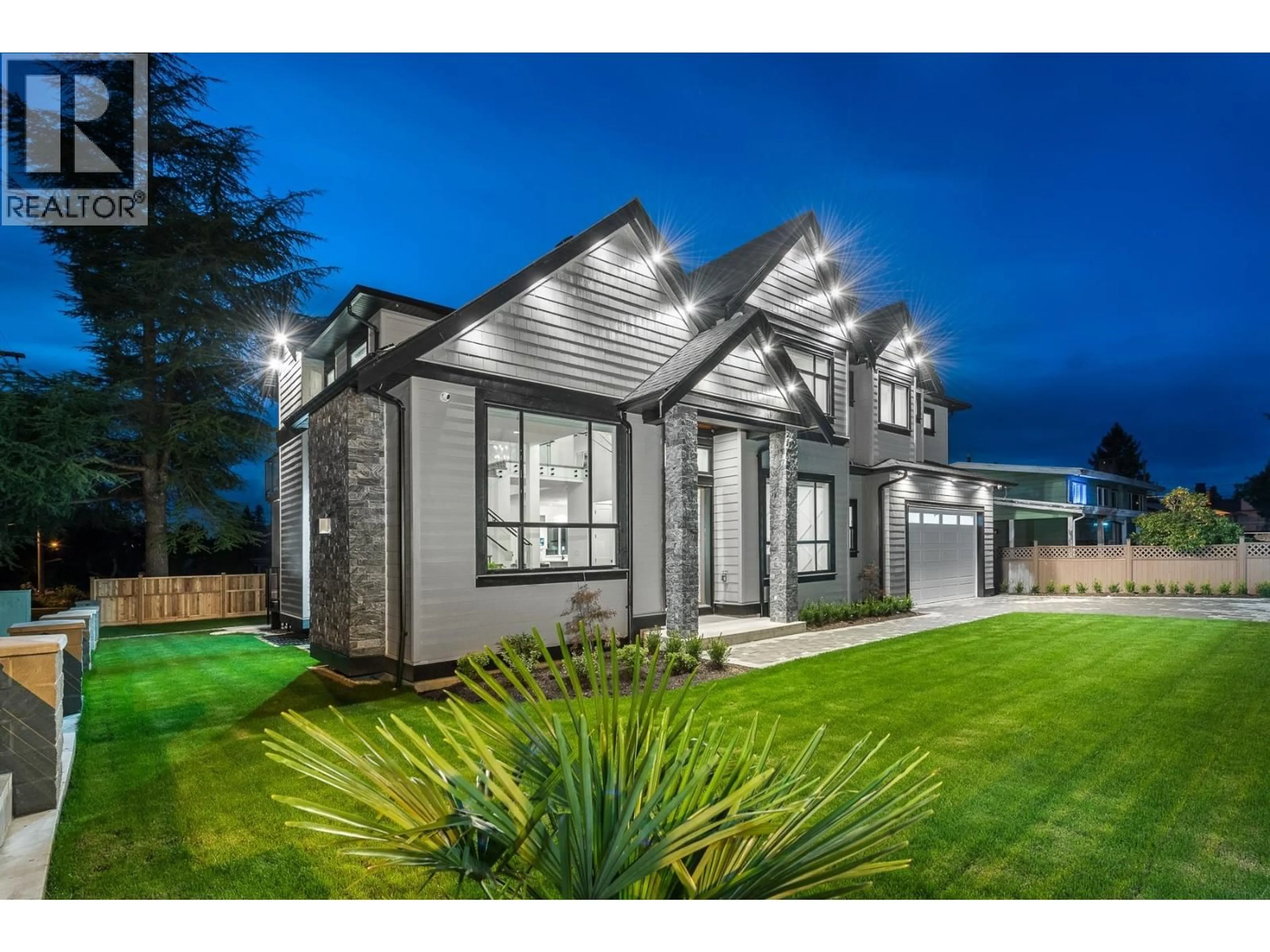 Home with vinyl exterior material, street for 730 SCHOOLHOUSE STREET, Coquitlam British Columbia V3J5R9