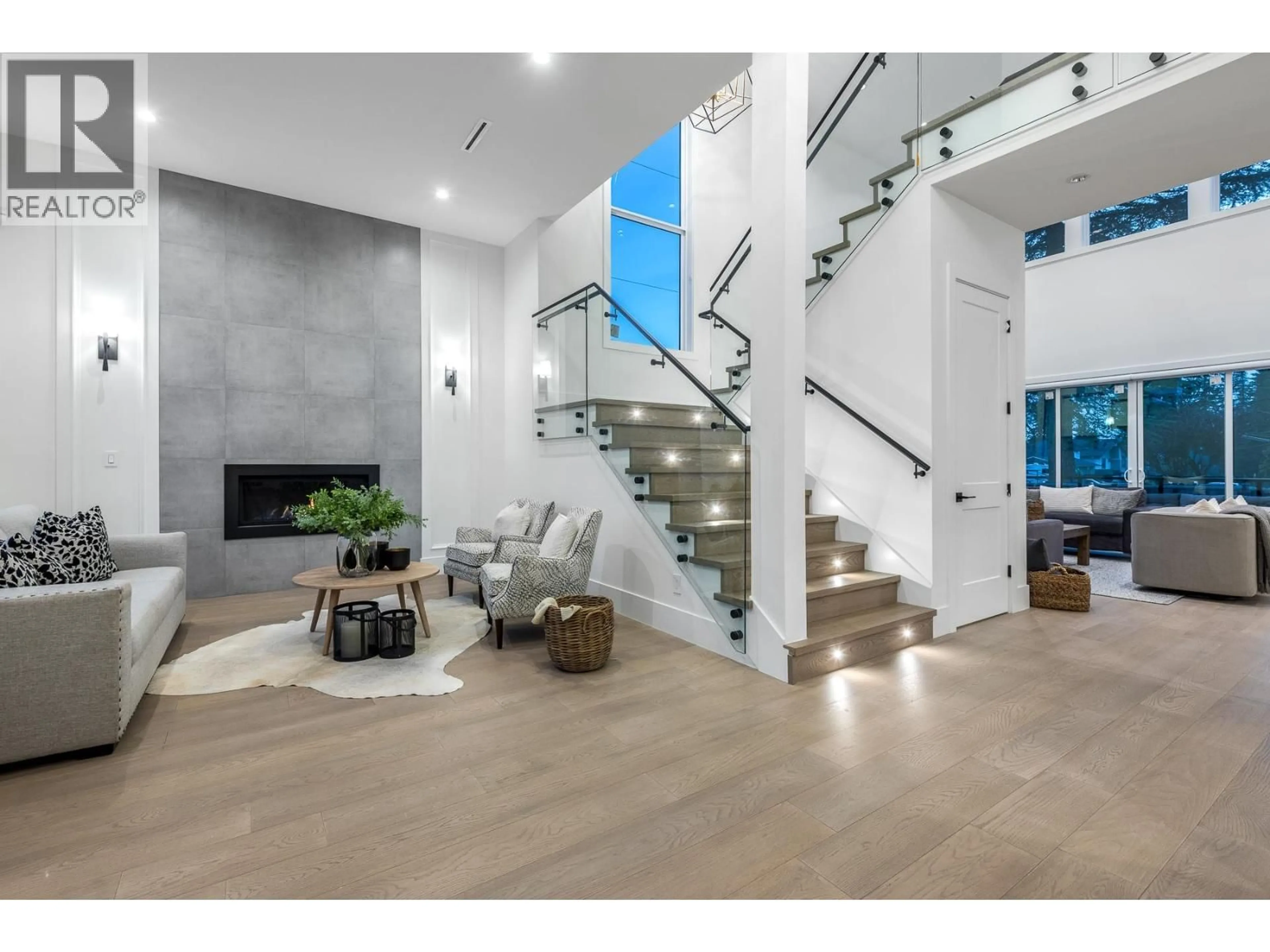 Unknown for 730 SCHOOLHOUSE STREET, Coquitlam British Columbia V3J5R9