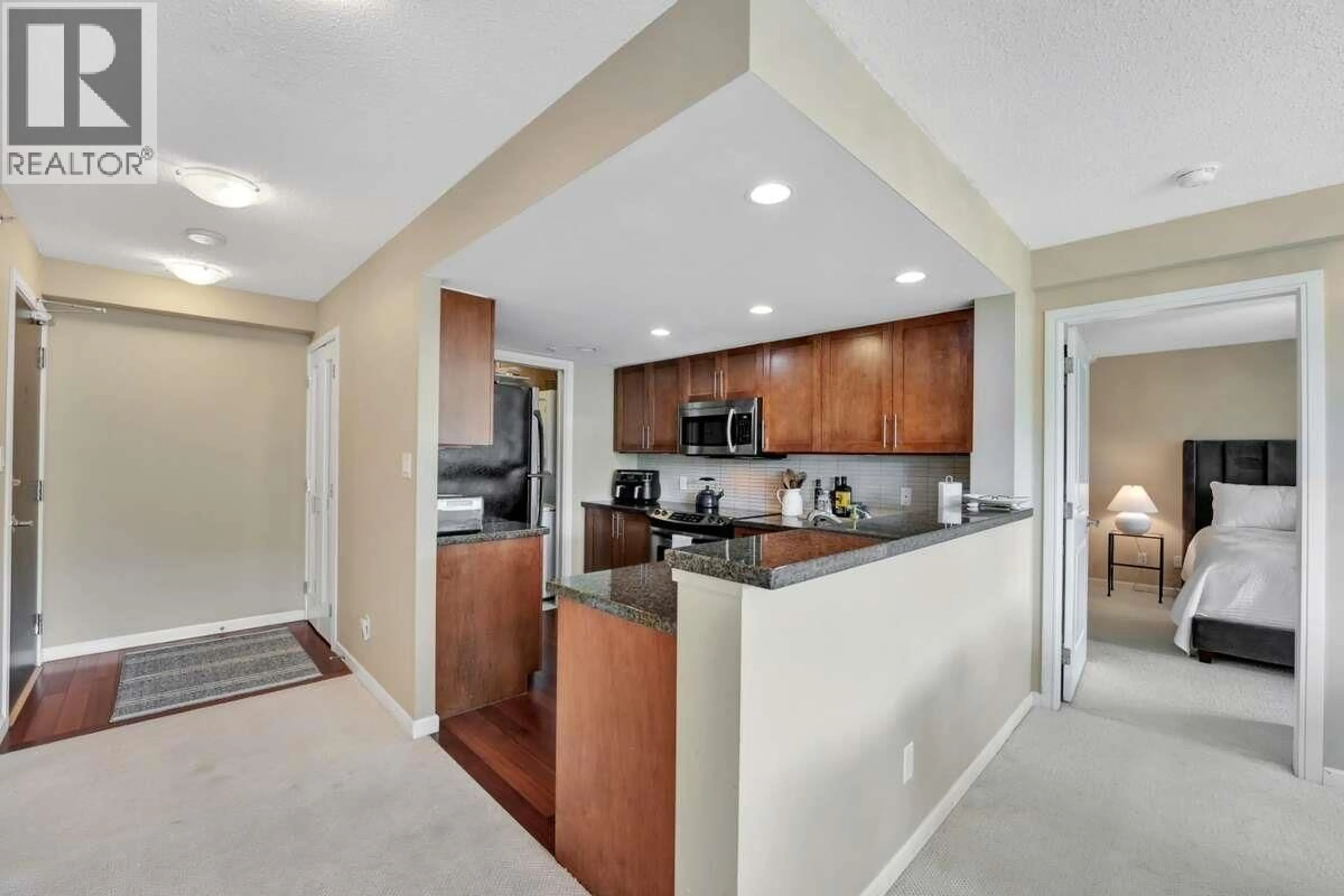 Open concept kitchen, unknown for 1001 - 288 UNGLESS WAY, Port Moody British Columbia V3H0C9